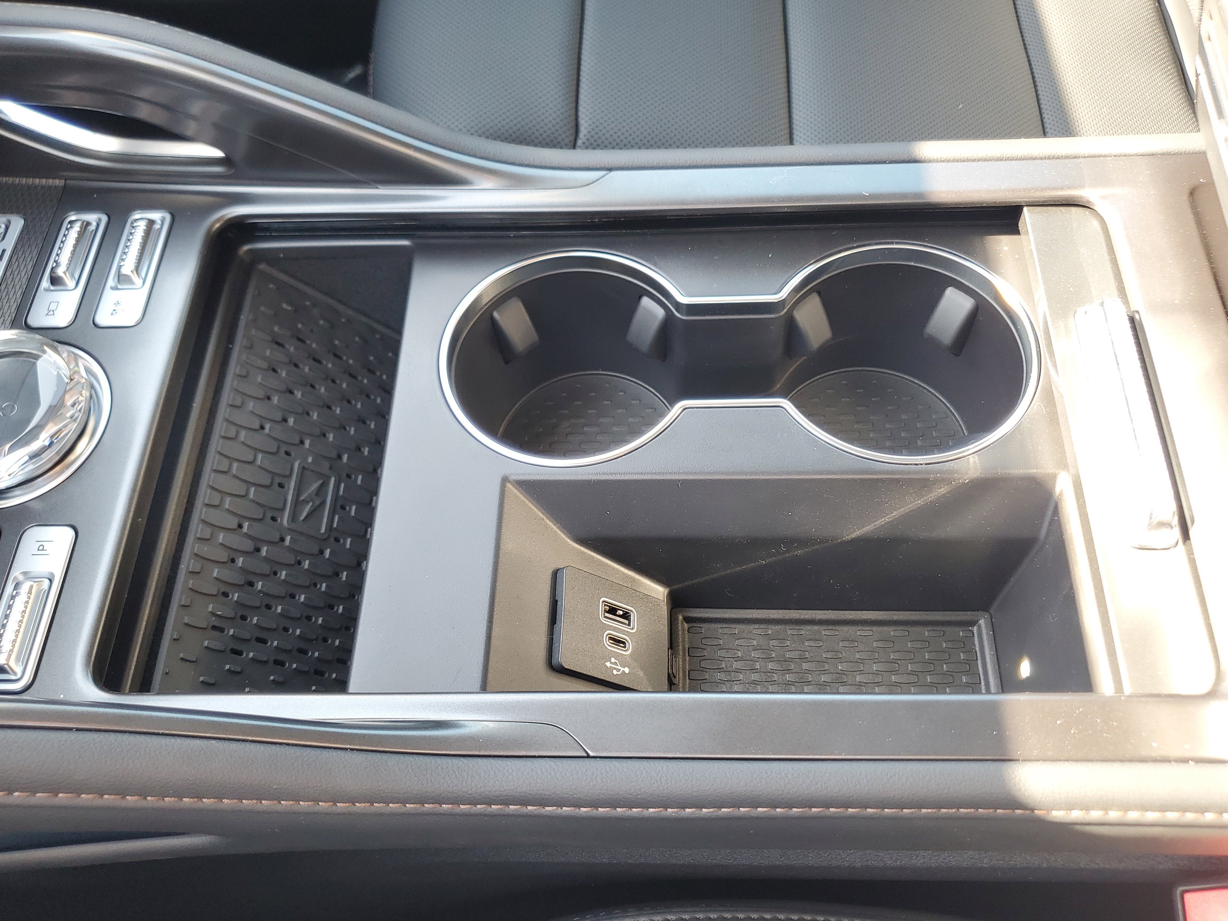 2026 Lincoln Nautilus Premiere Hybrid