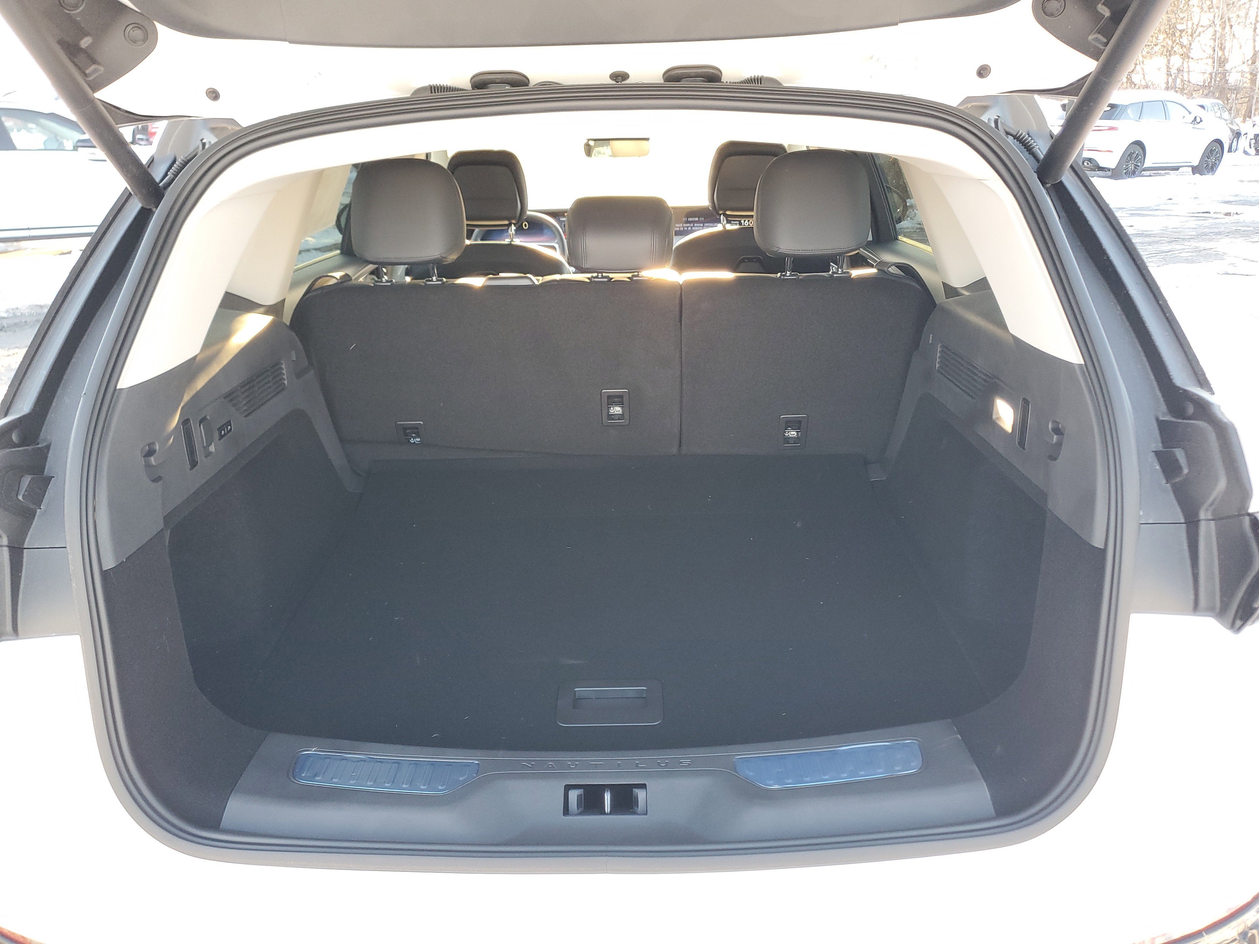 2026 Lincoln Nautilus Premiere Hybrid