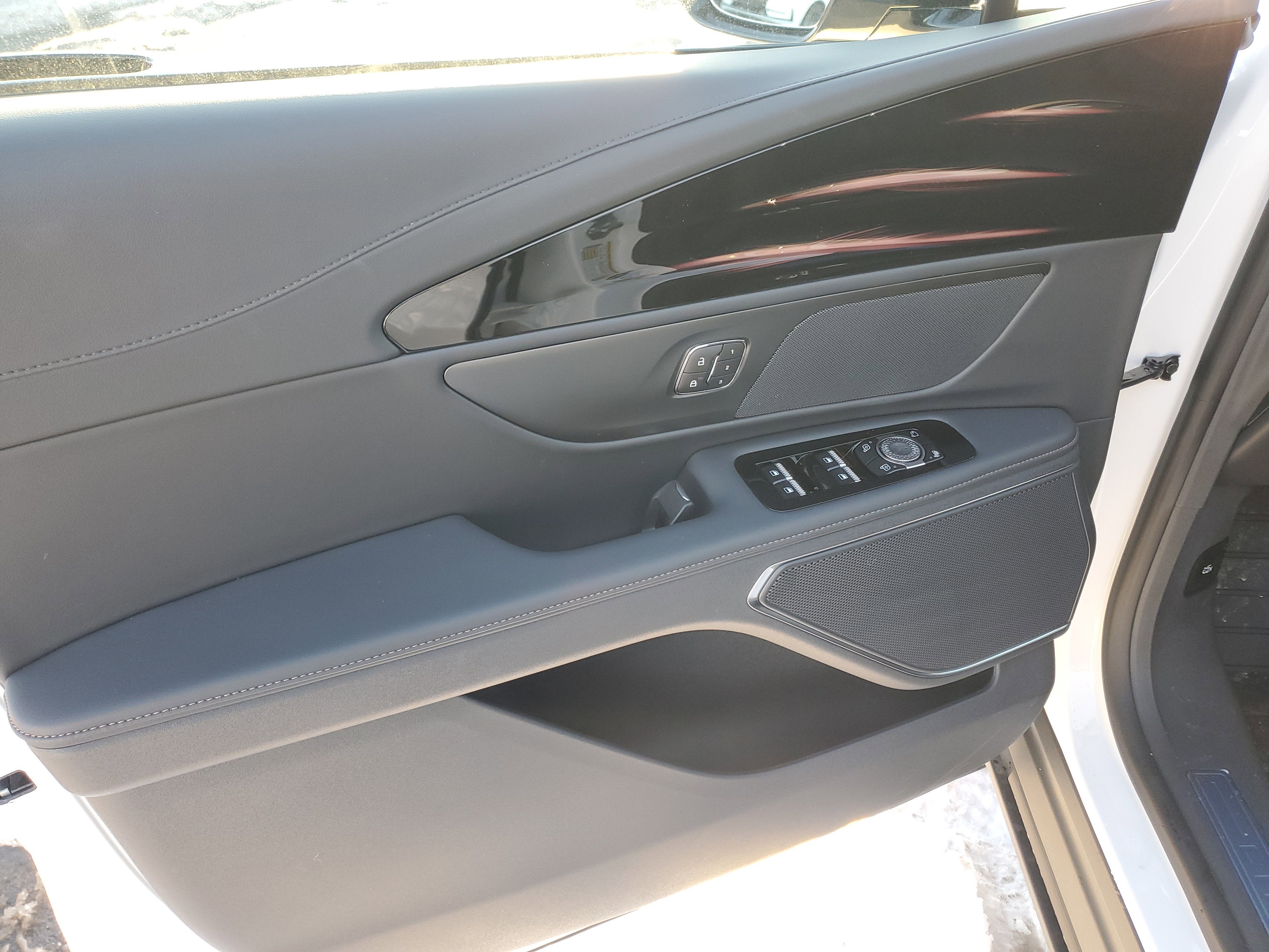 2026 Lincoln Nautilus Premiere Hybrid