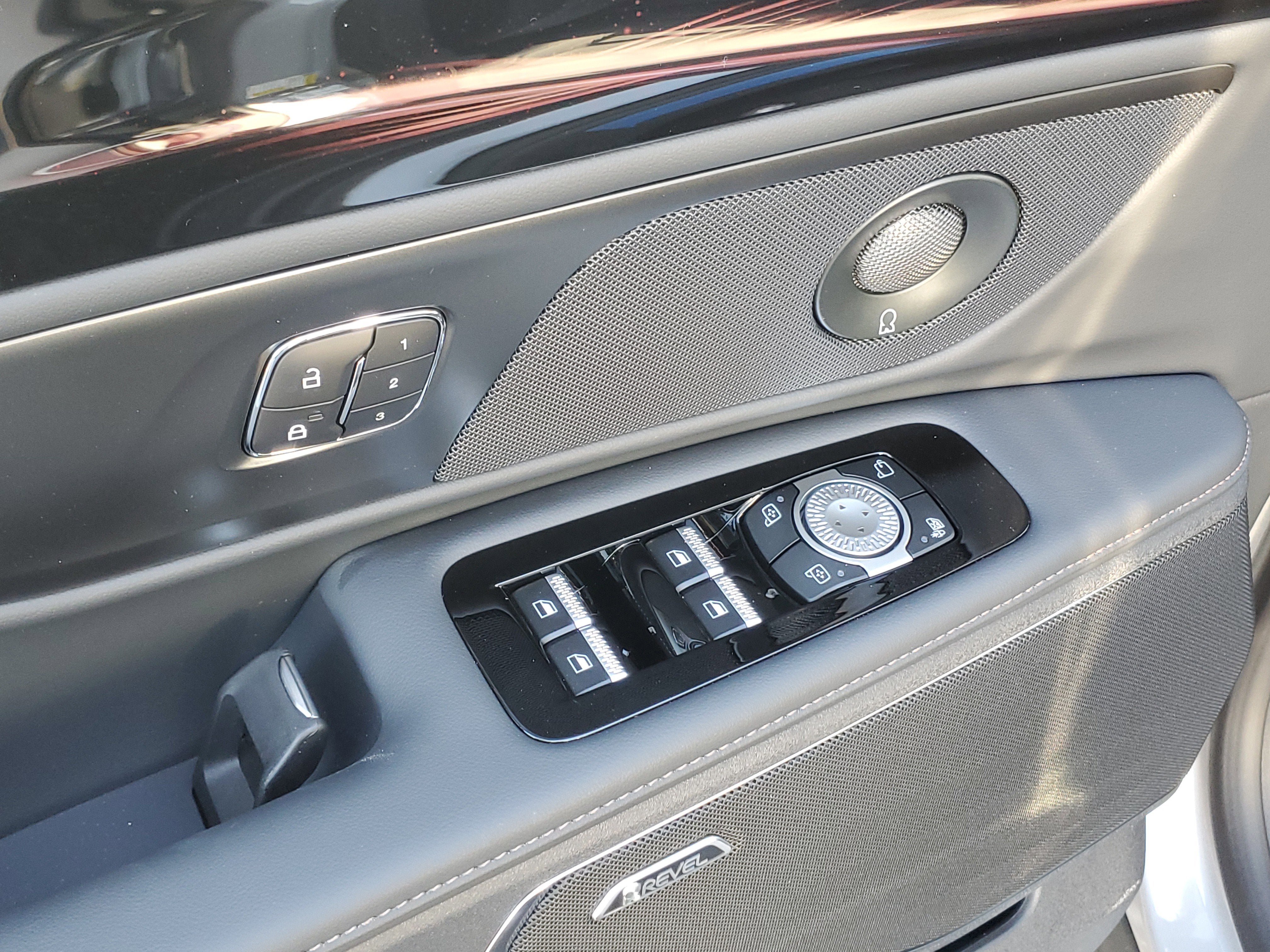 2026 Lincoln Nautilus Premiere Hybrid