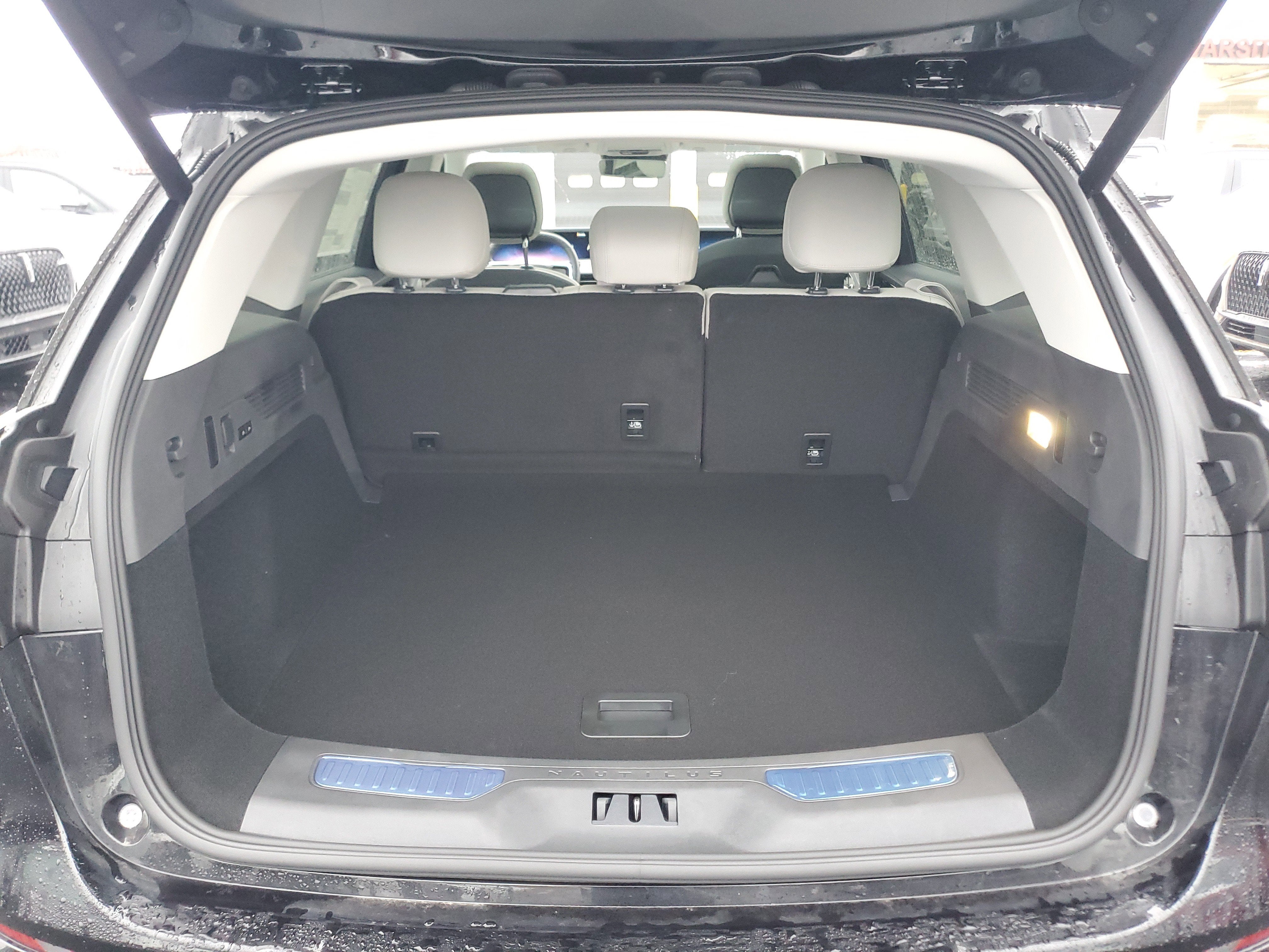 2026 Lincoln Nautilus Premiere Hybrid