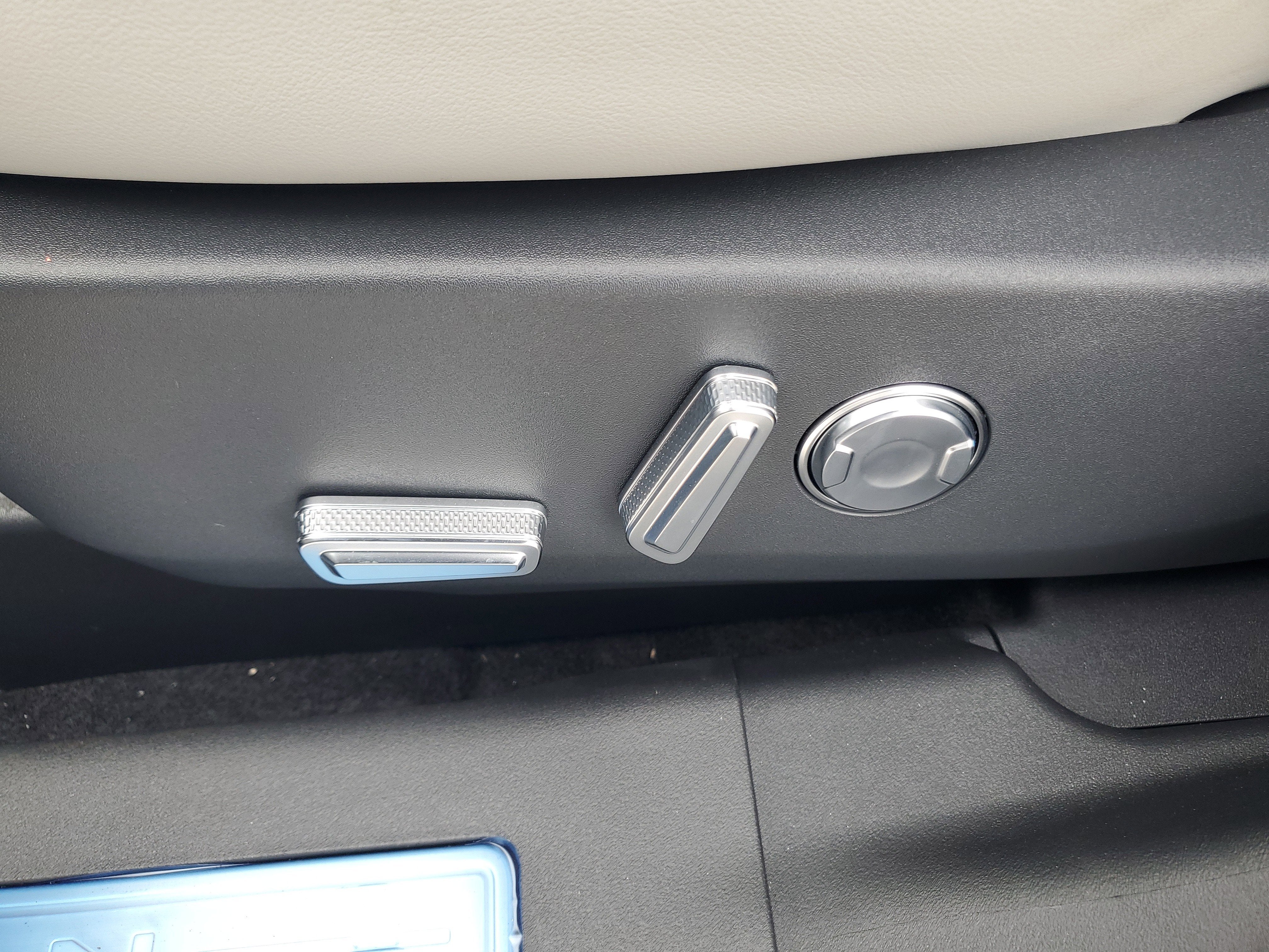 2026 Lincoln Nautilus Premiere Hybrid