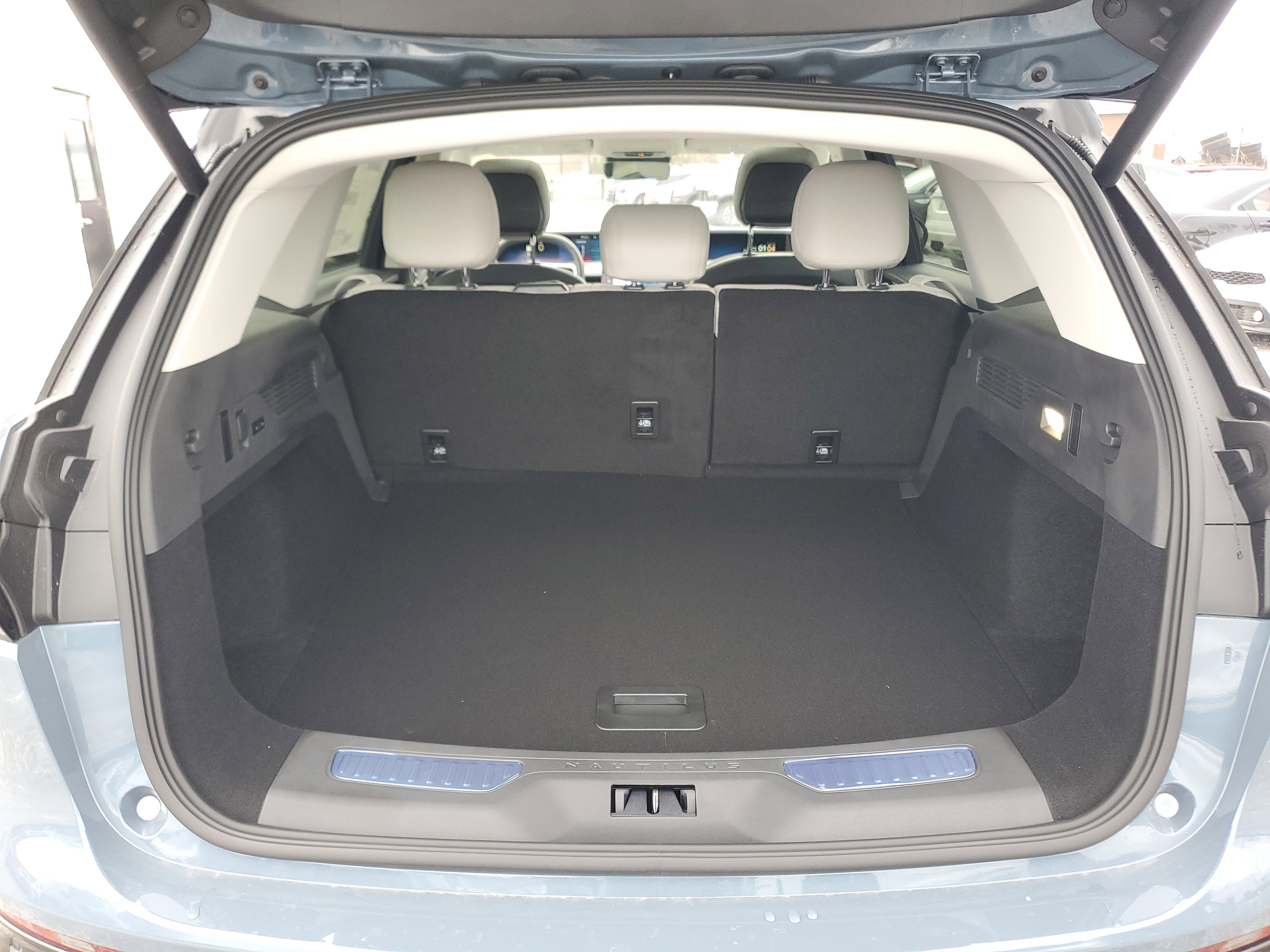 2026 Lincoln Nautilus Premiere Hybrid