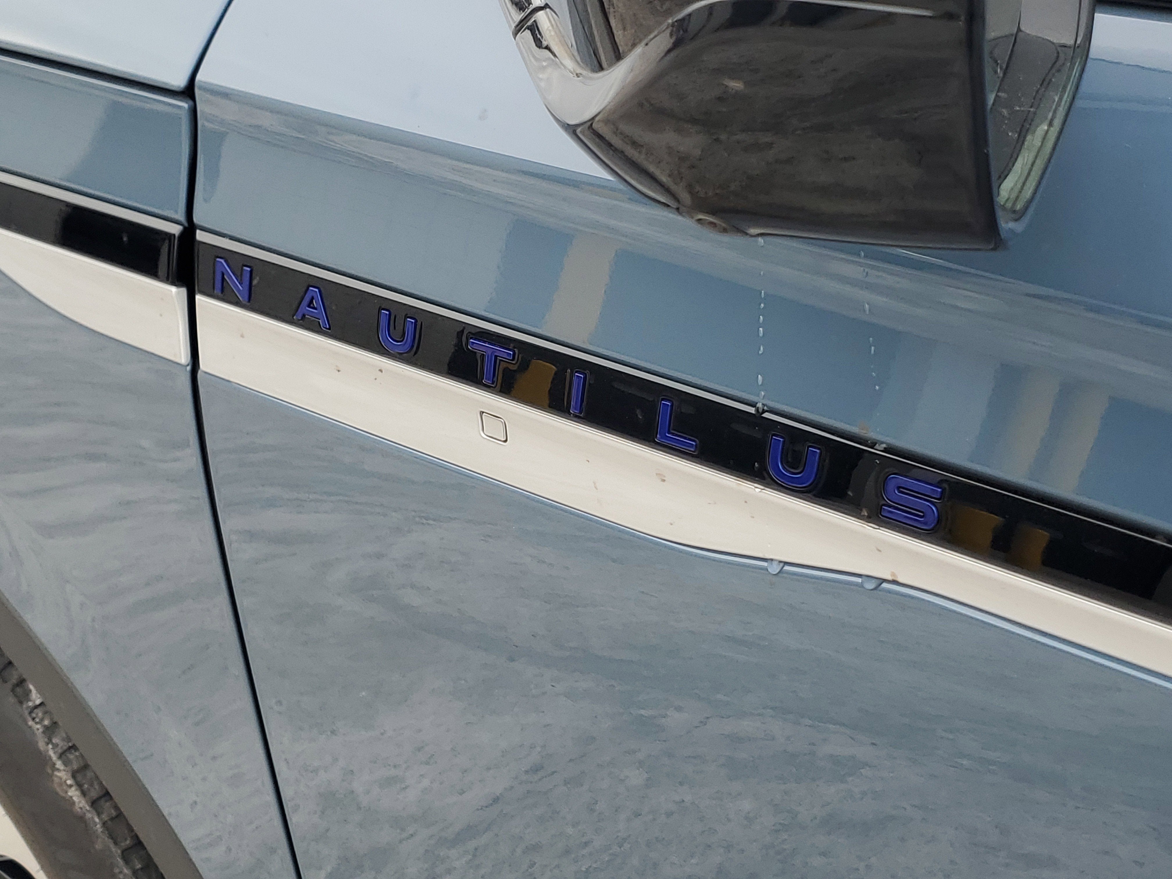 2026 Lincoln Nautilus Premiere Hybrid