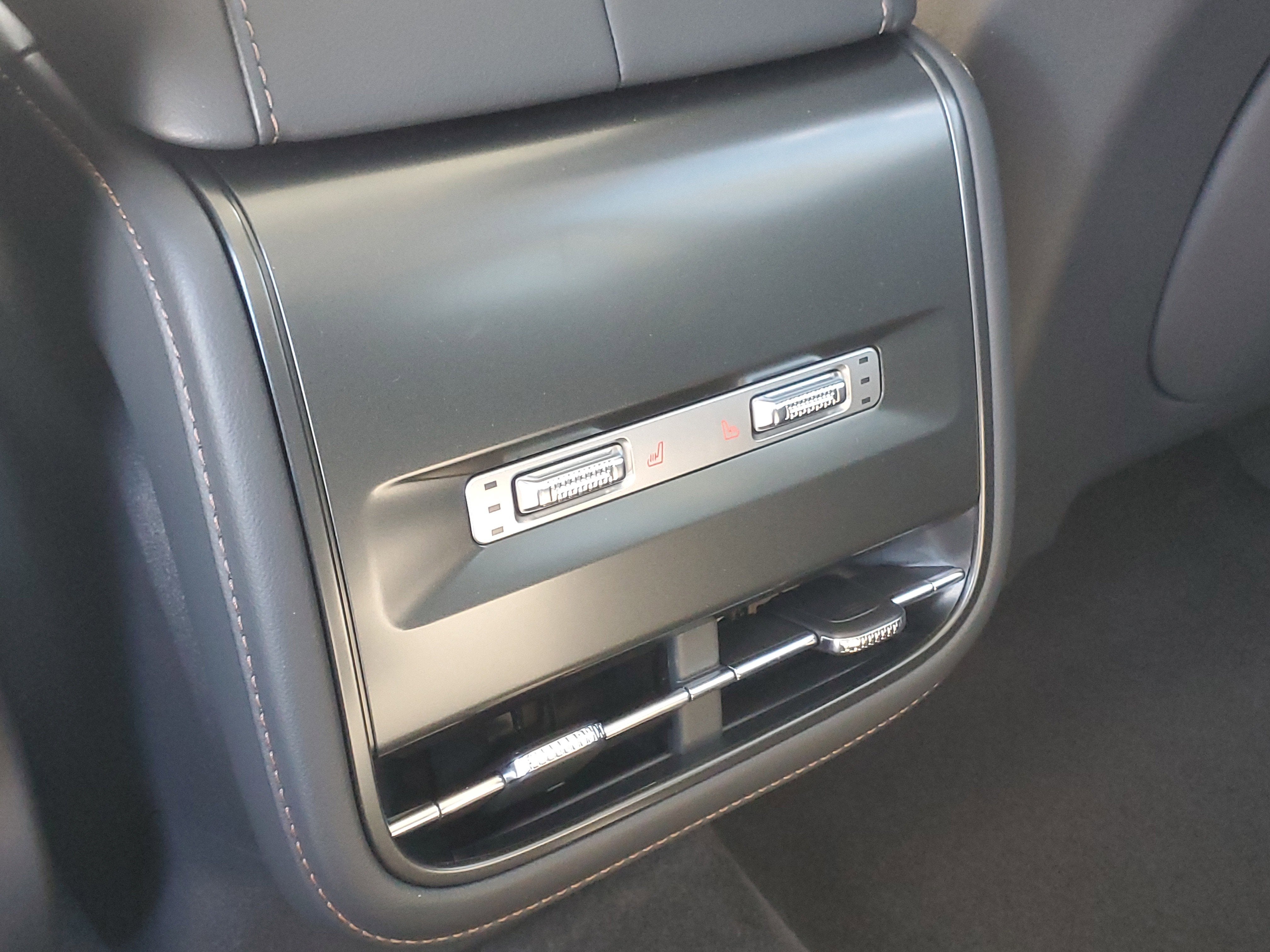 2026 Lincoln Nautilus Premiere Hybrid