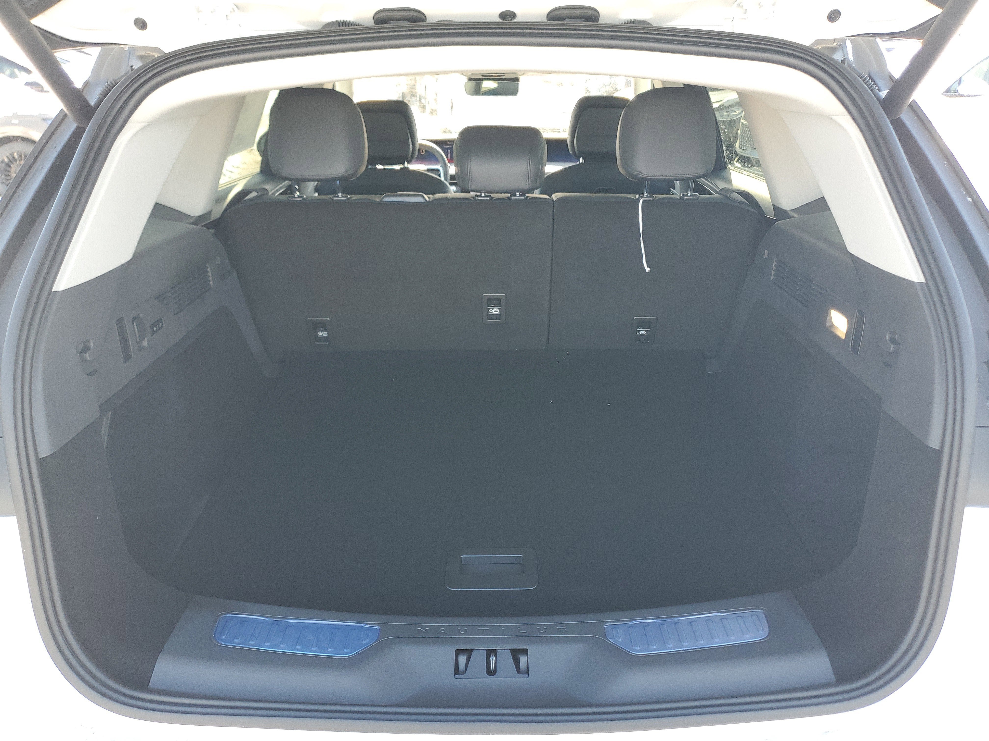 2026 Lincoln Nautilus Premiere Hybrid