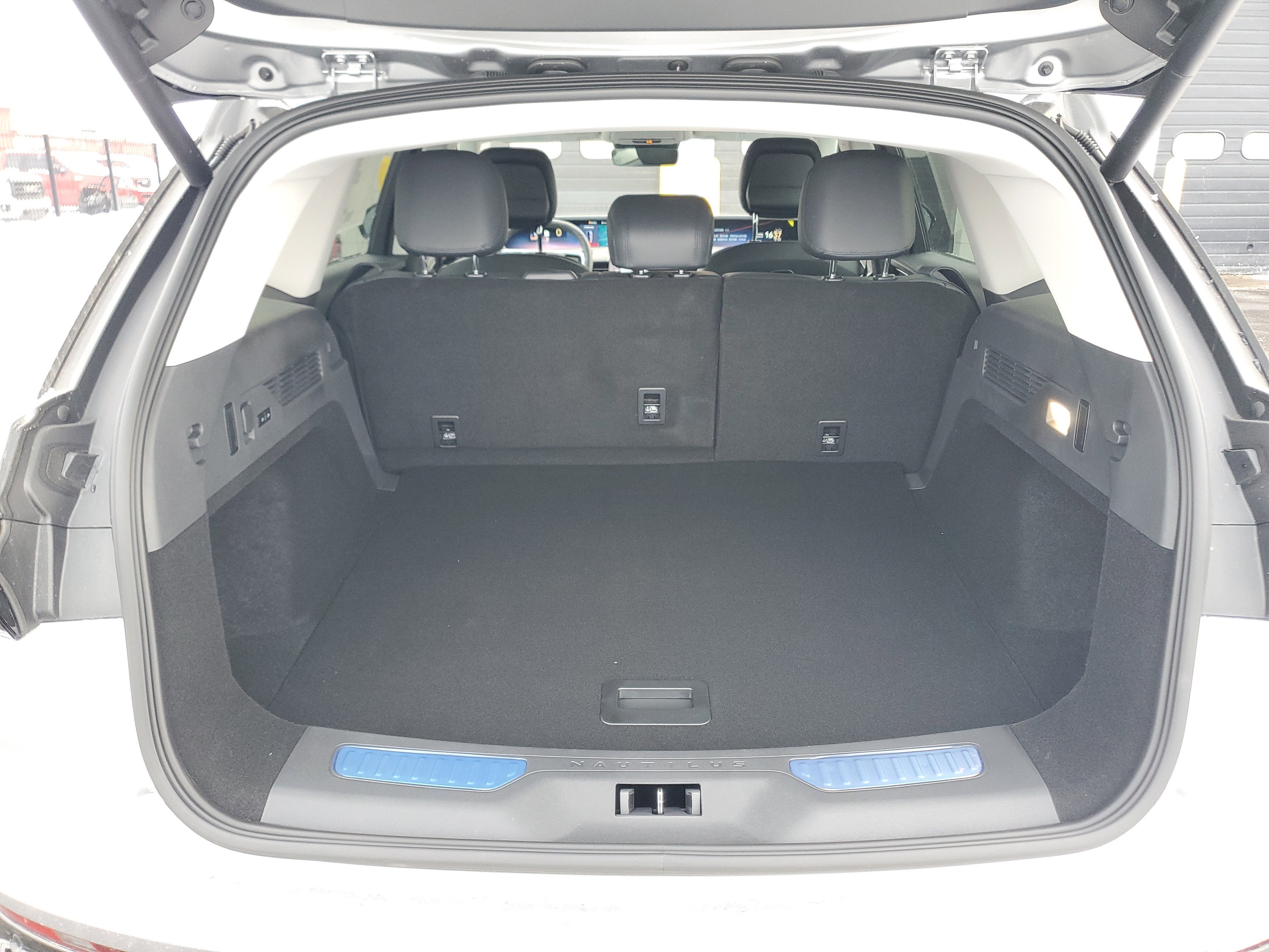 2026 Lincoln Nautilus Premiere Hybrid