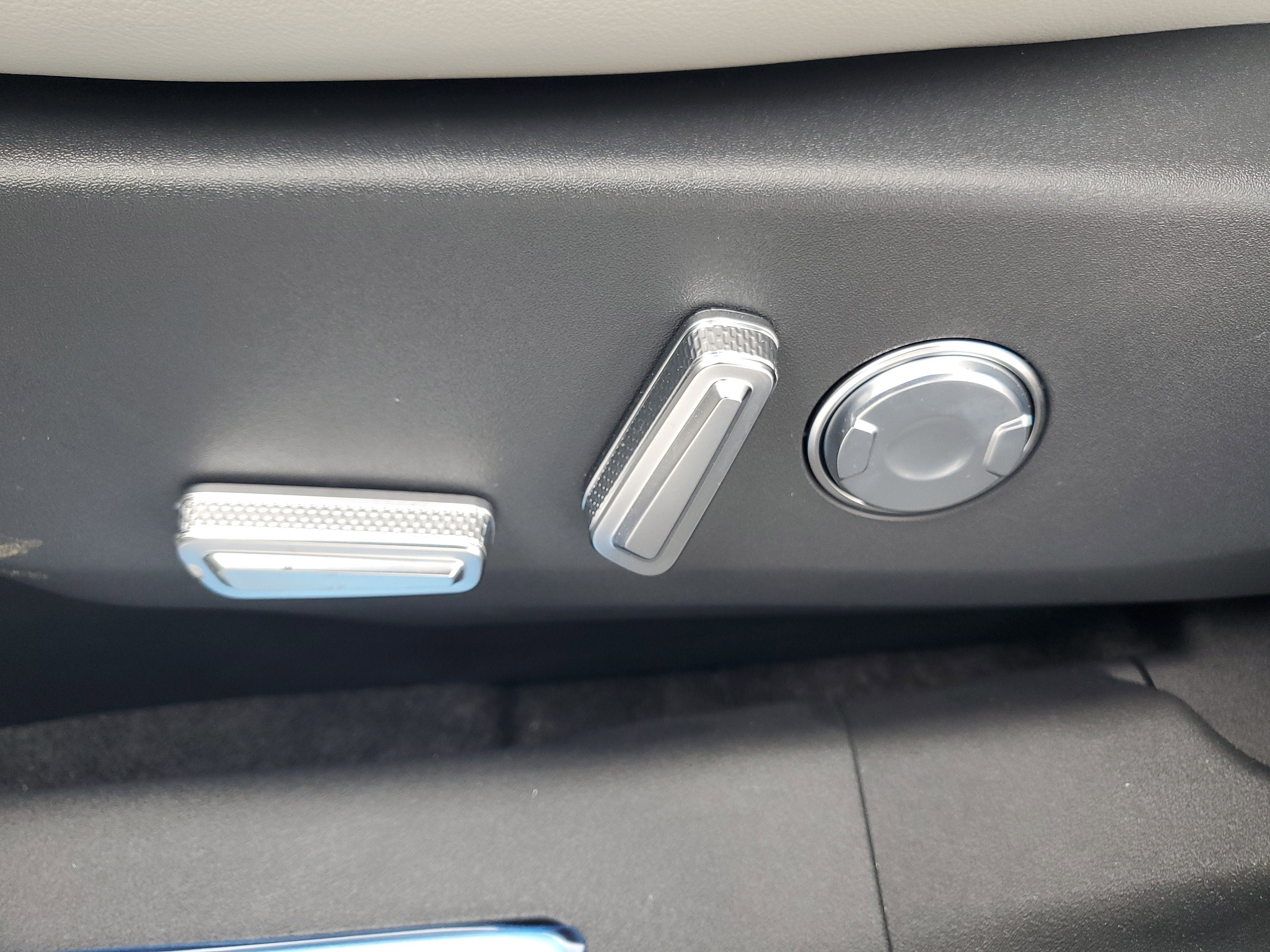 2026 Lincoln Nautilus Premiere Hybrid