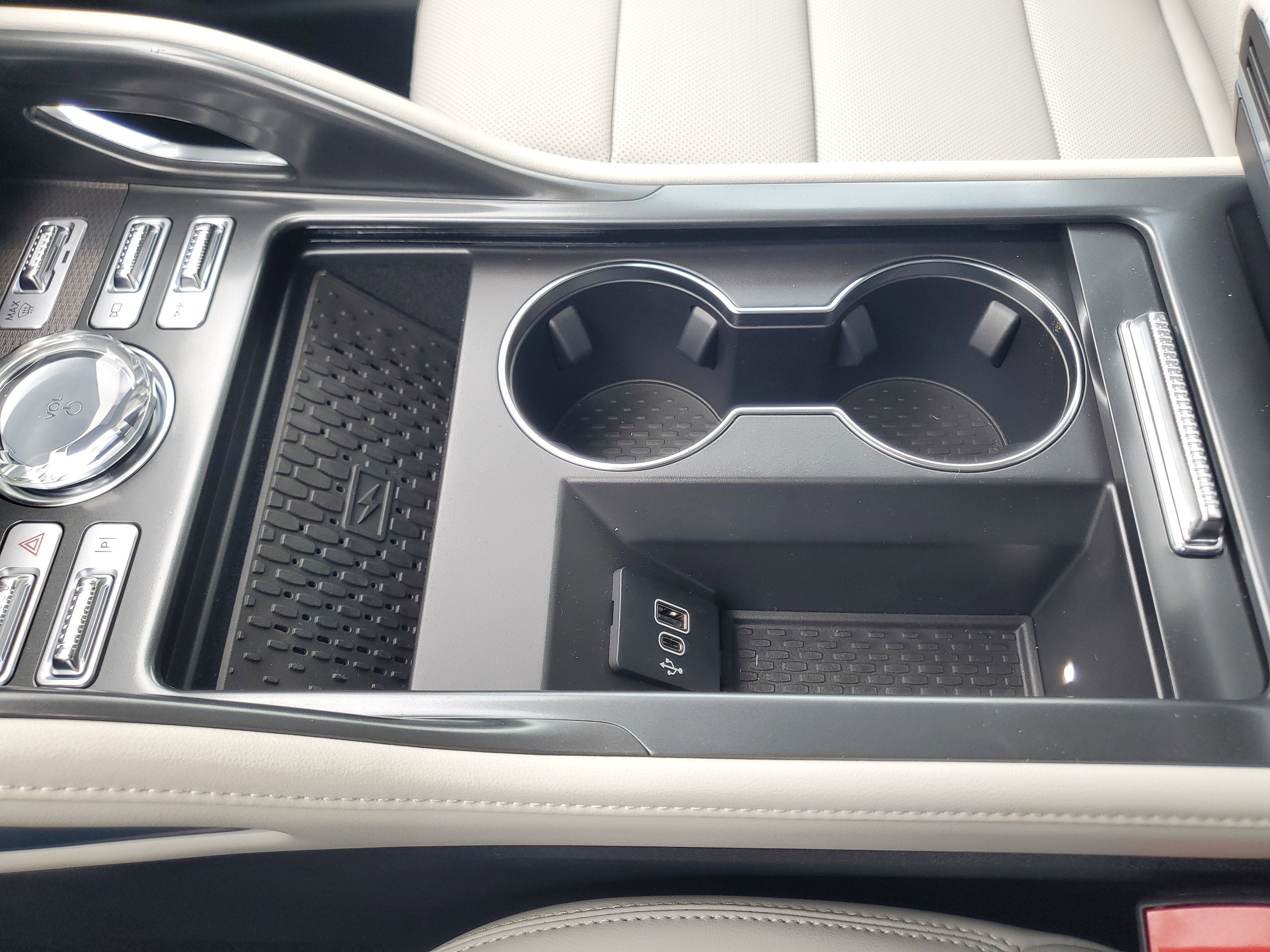 2026 Lincoln Nautilus Premiere Hybrid