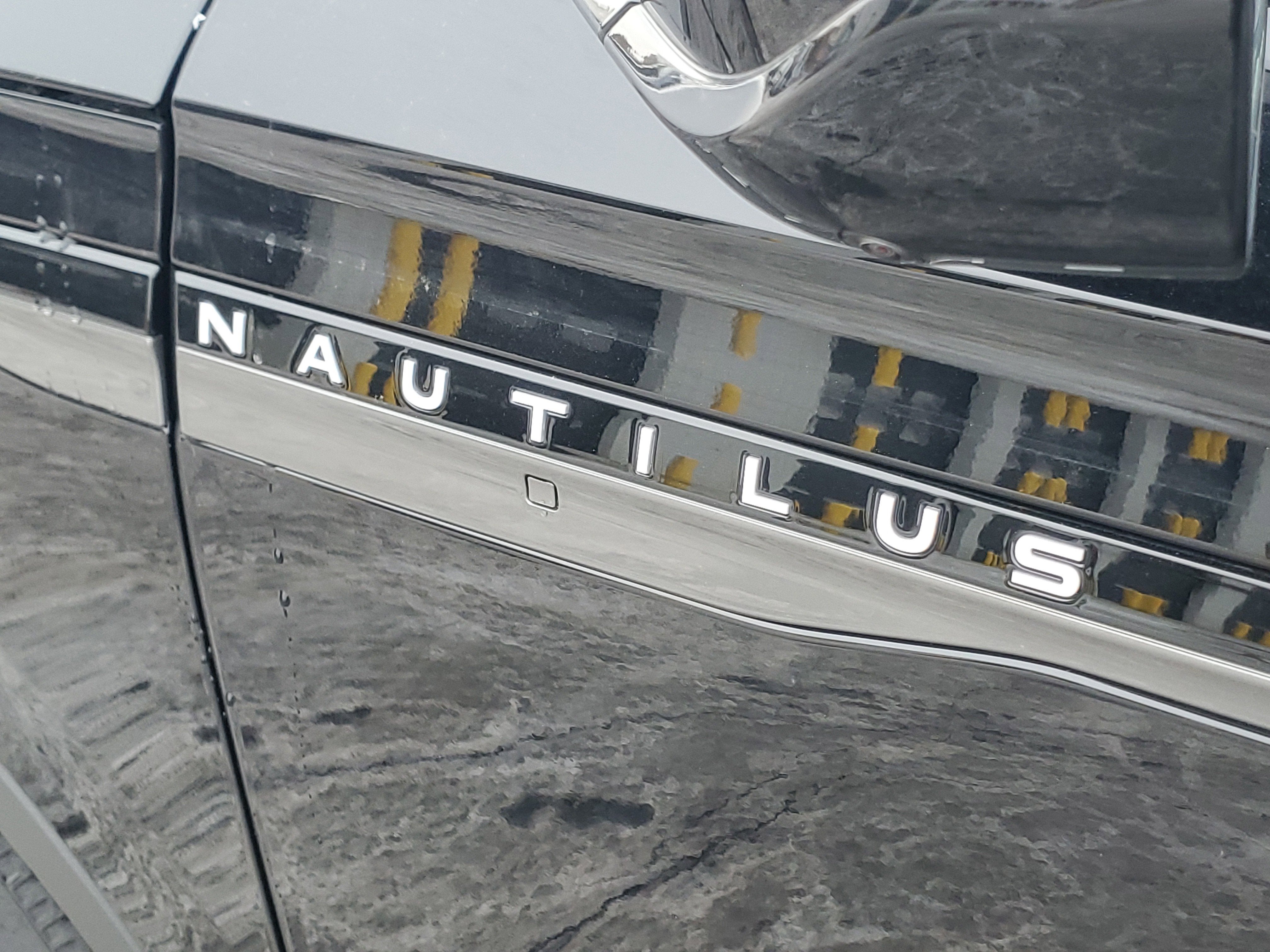 2026 Lincoln Nautilus Premiere Hybrid