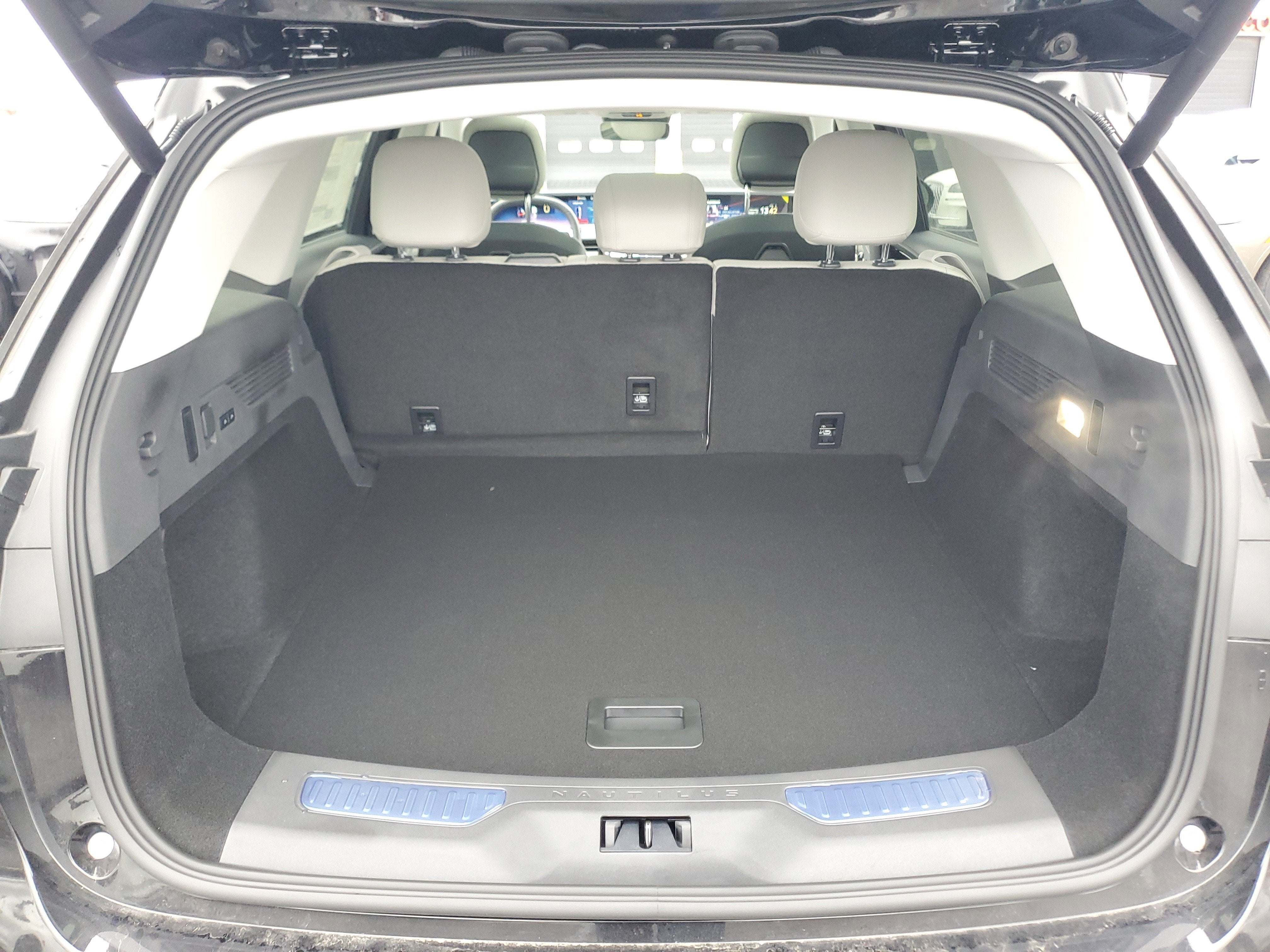 2026 Lincoln Nautilus Premiere Hybrid