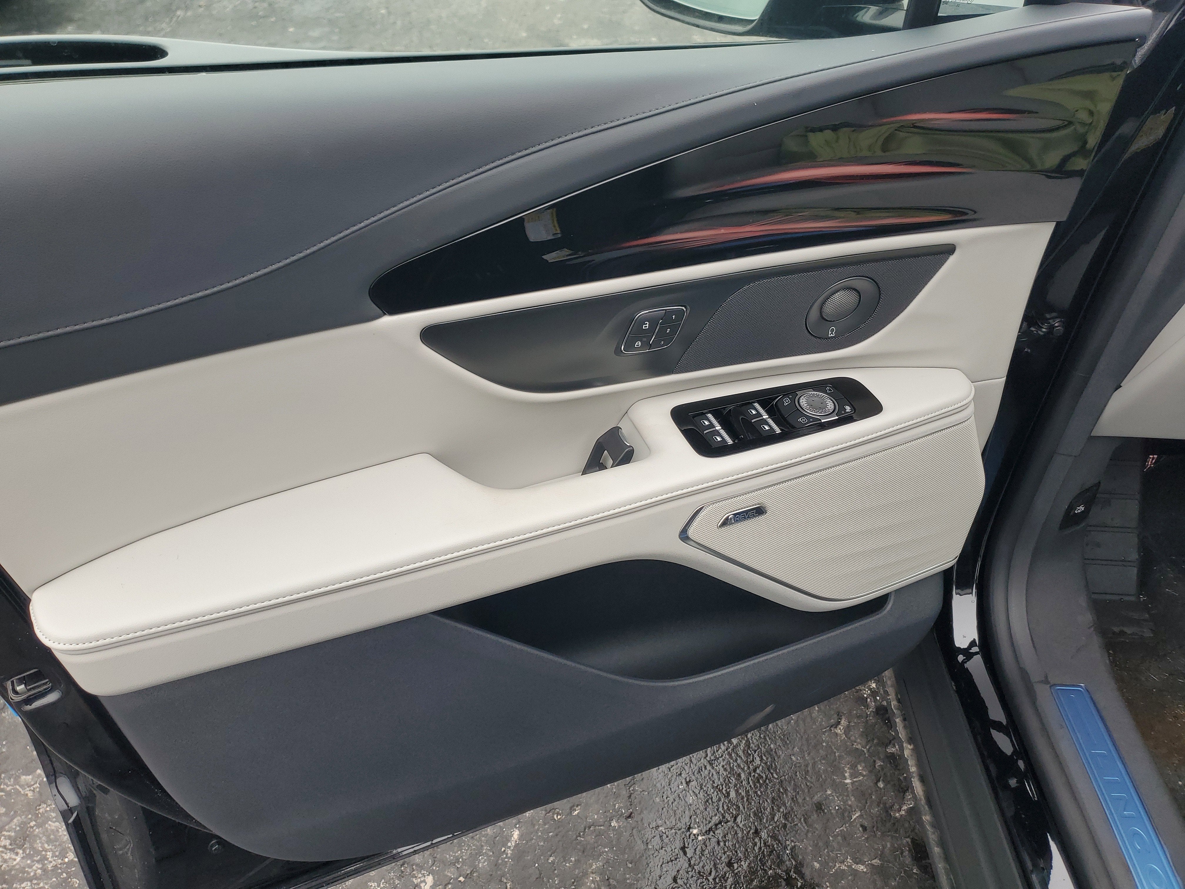 2026 Lincoln Nautilus Premiere Hybrid