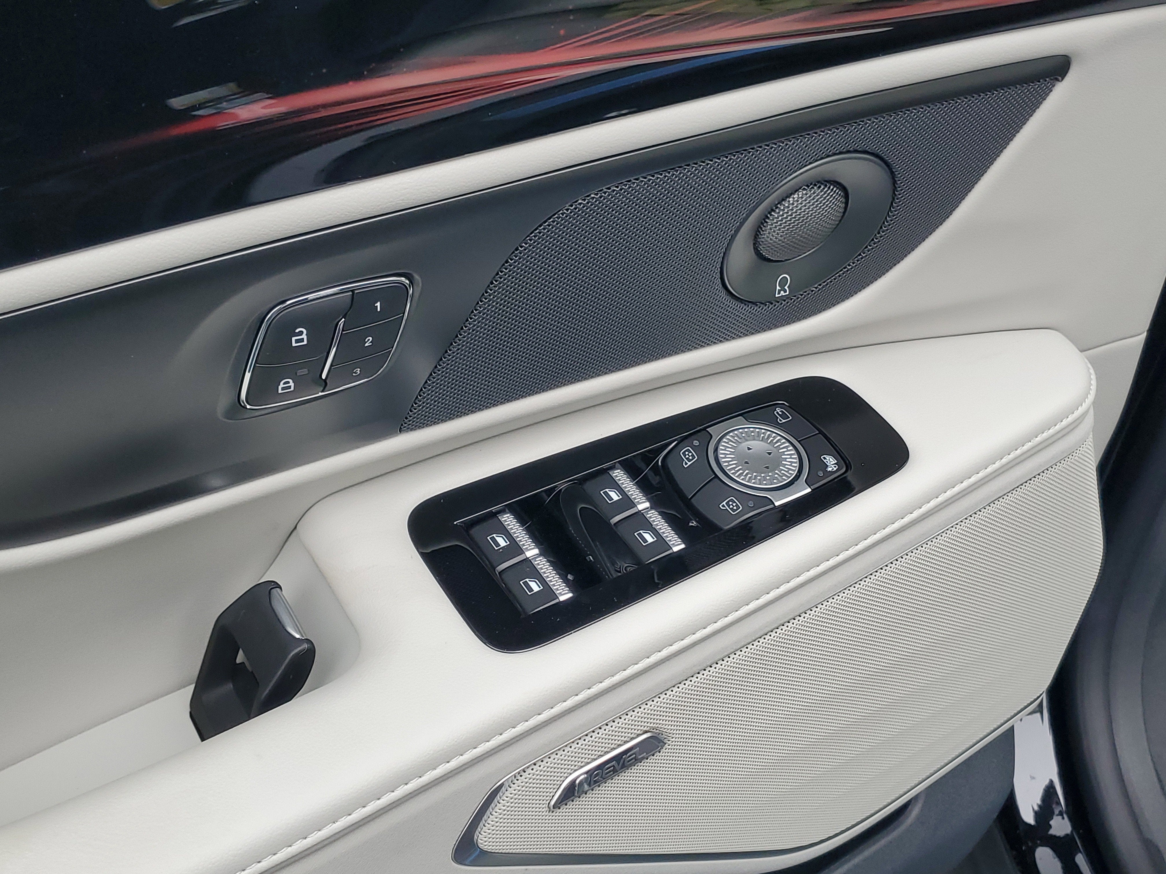 2026 Lincoln Nautilus Premiere Hybrid