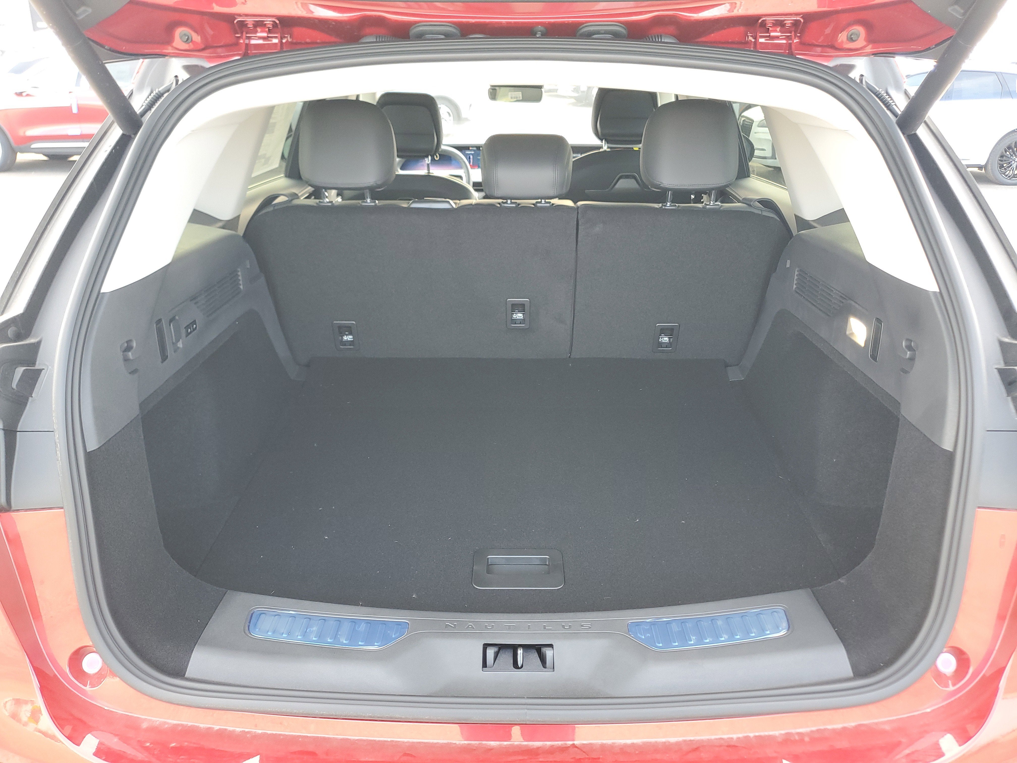 2026 Lincoln Nautilus Premiere Hybrid