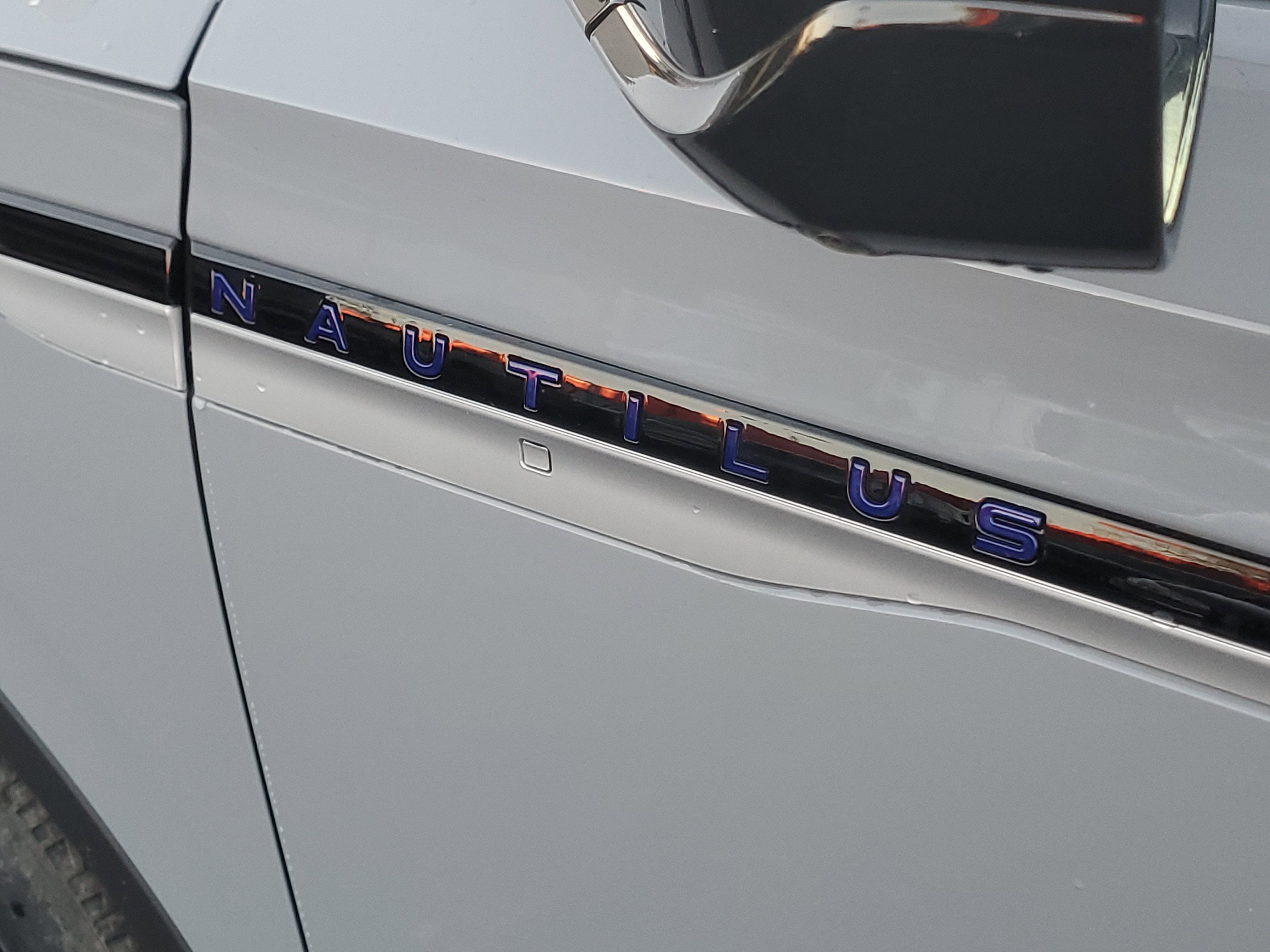 2026 Lincoln Nautilus Premiere Hybrid