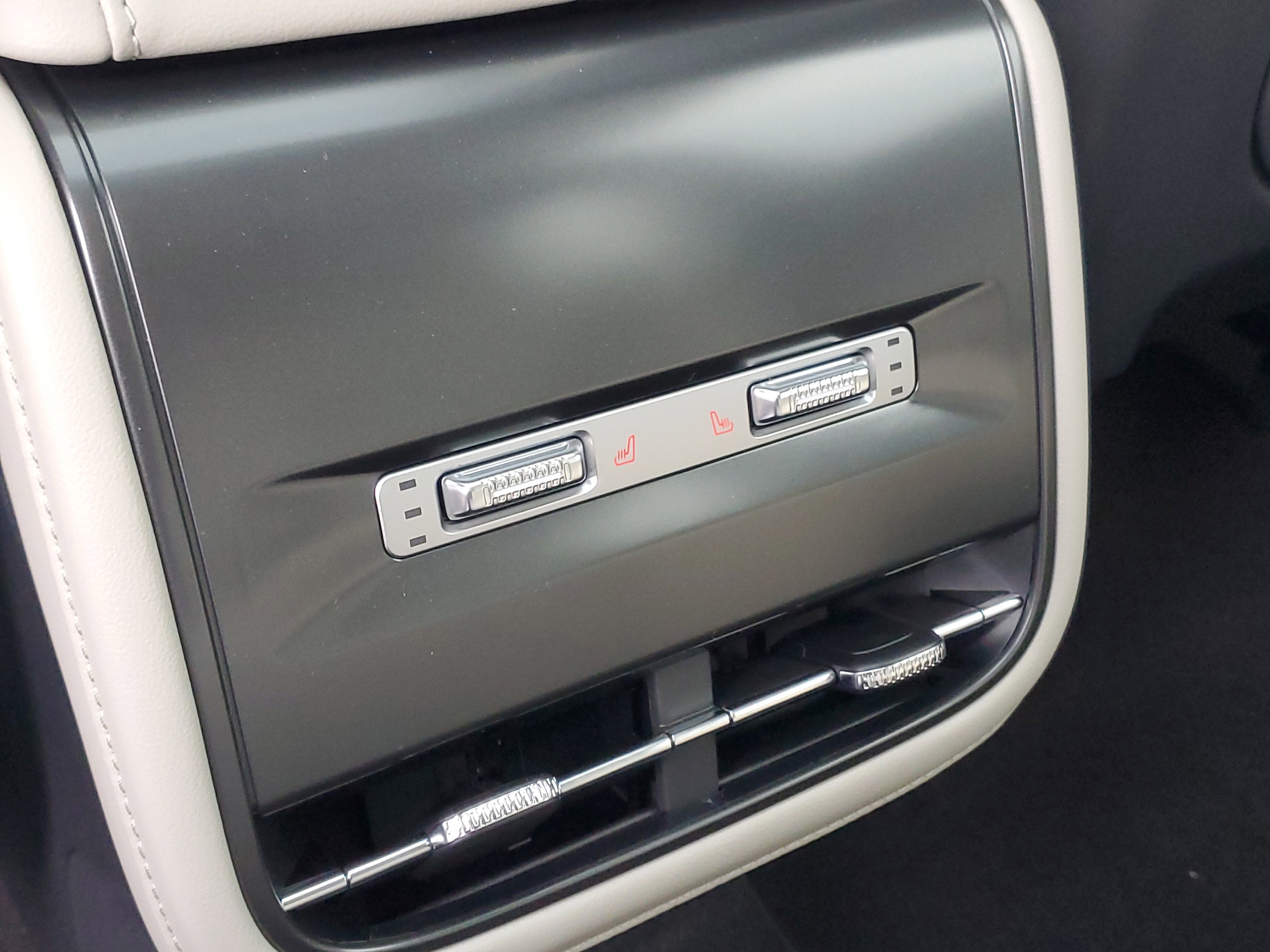 2026 Lincoln Nautilus Premiere Hybrid