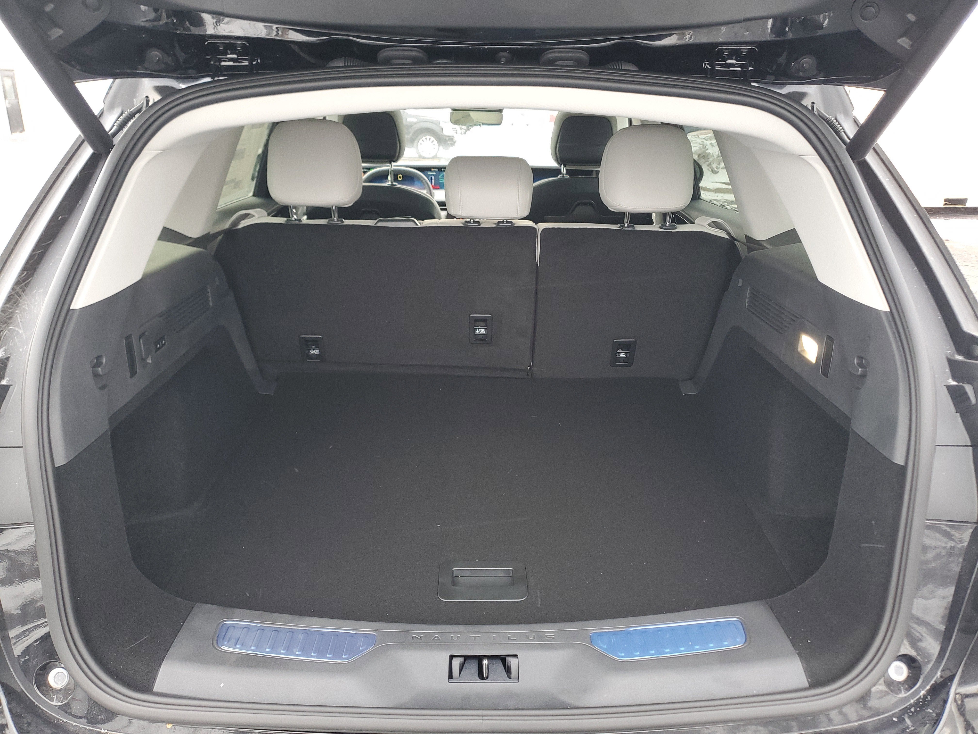 2026 Lincoln Nautilus Premiere Hybrid