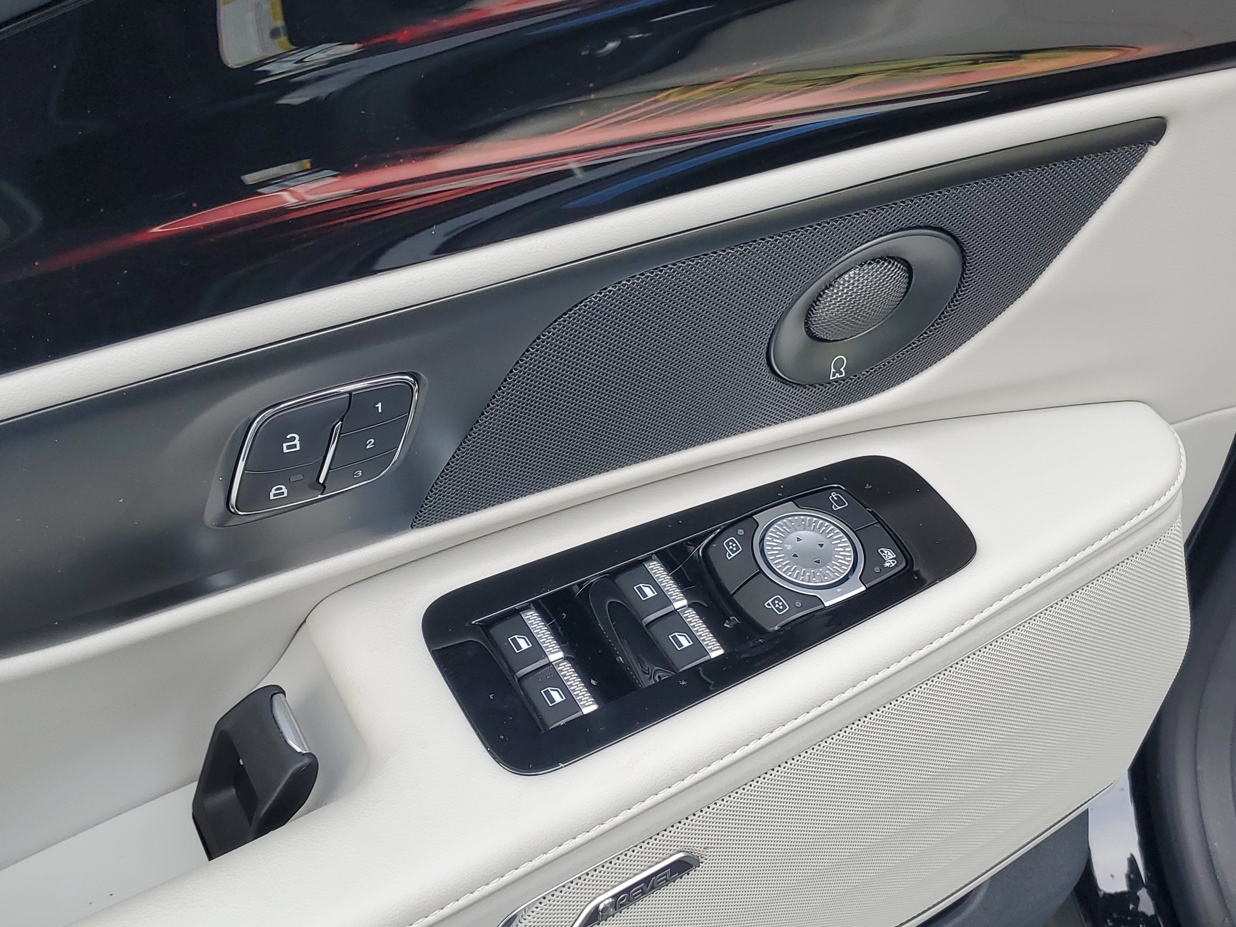 2026 Lincoln Nautilus Premiere Hybrid