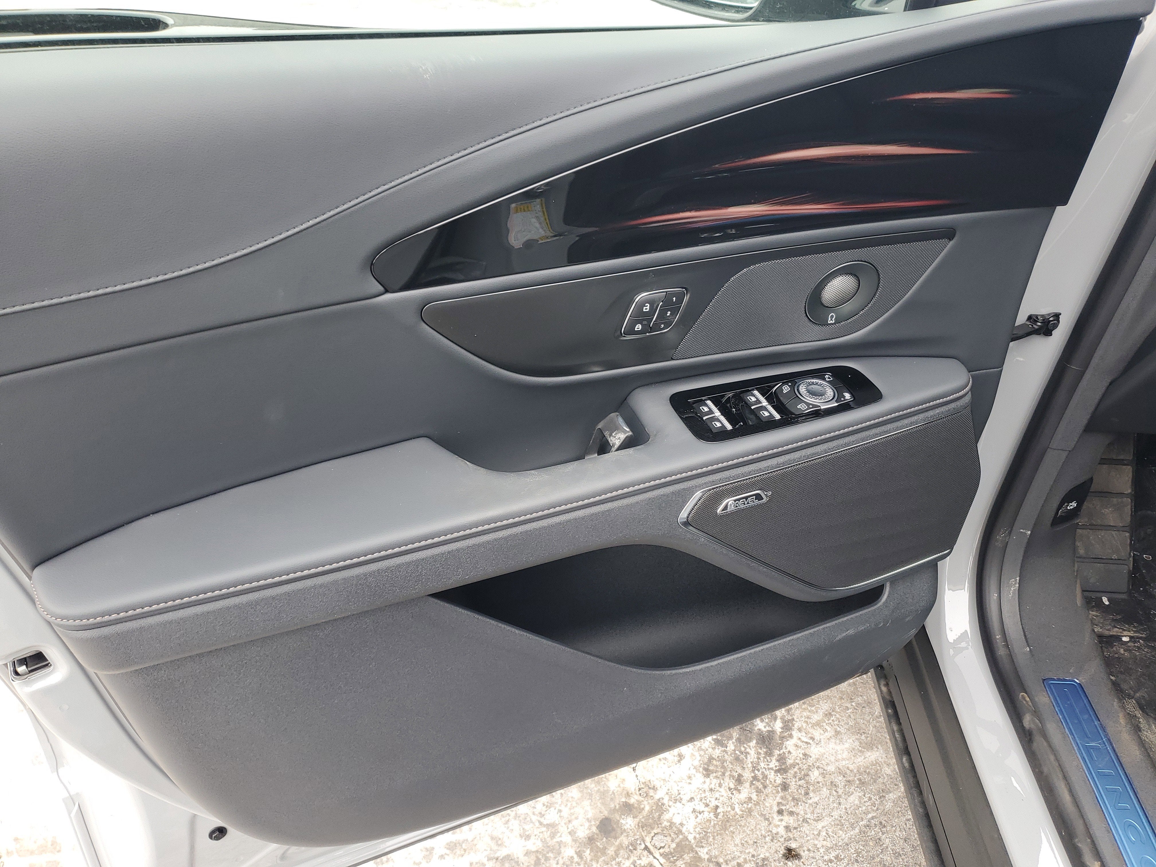 2026 Lincoln Nautilus Premiere Hybrid