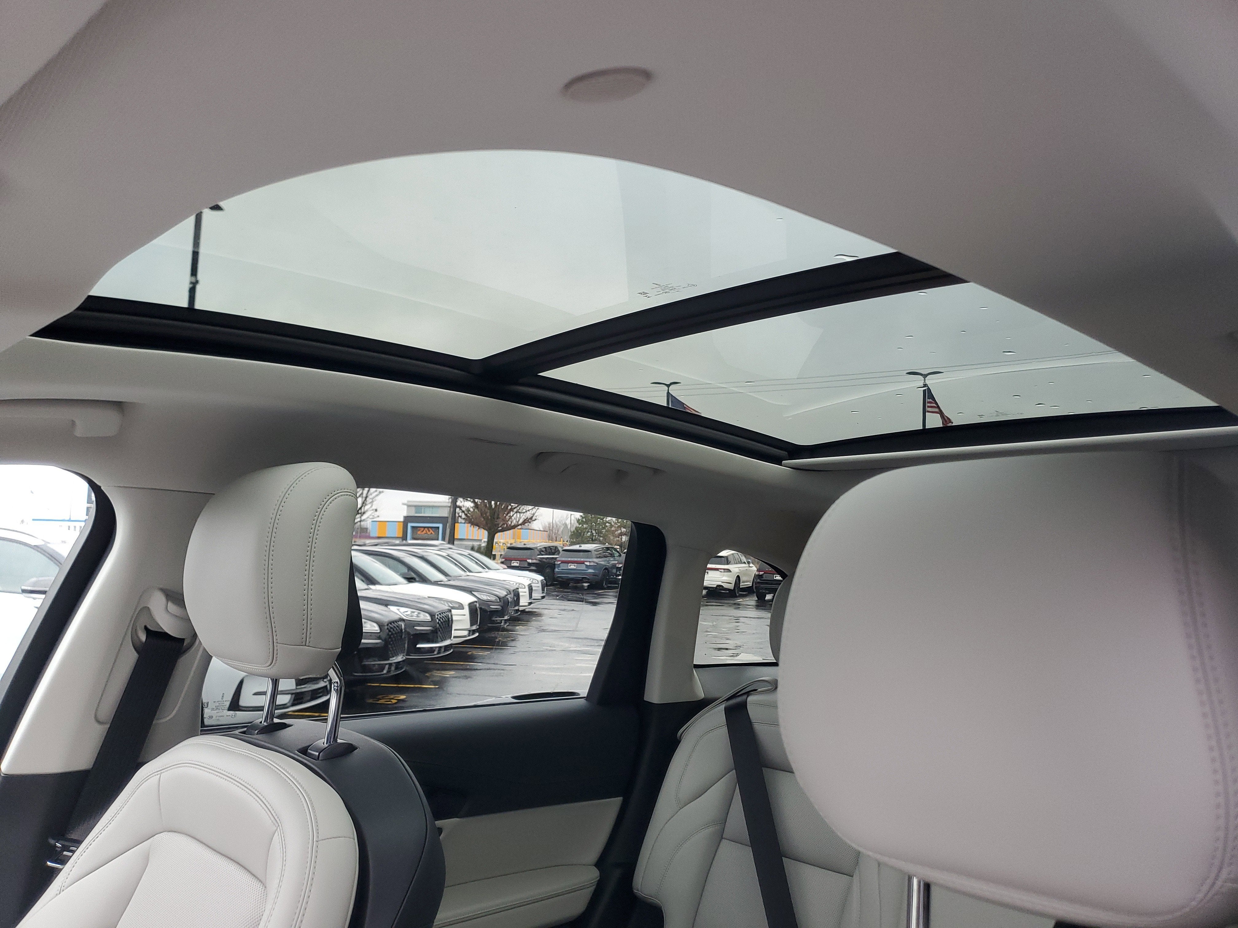 2026 Lincoln Nautilus Premiere Hybrid