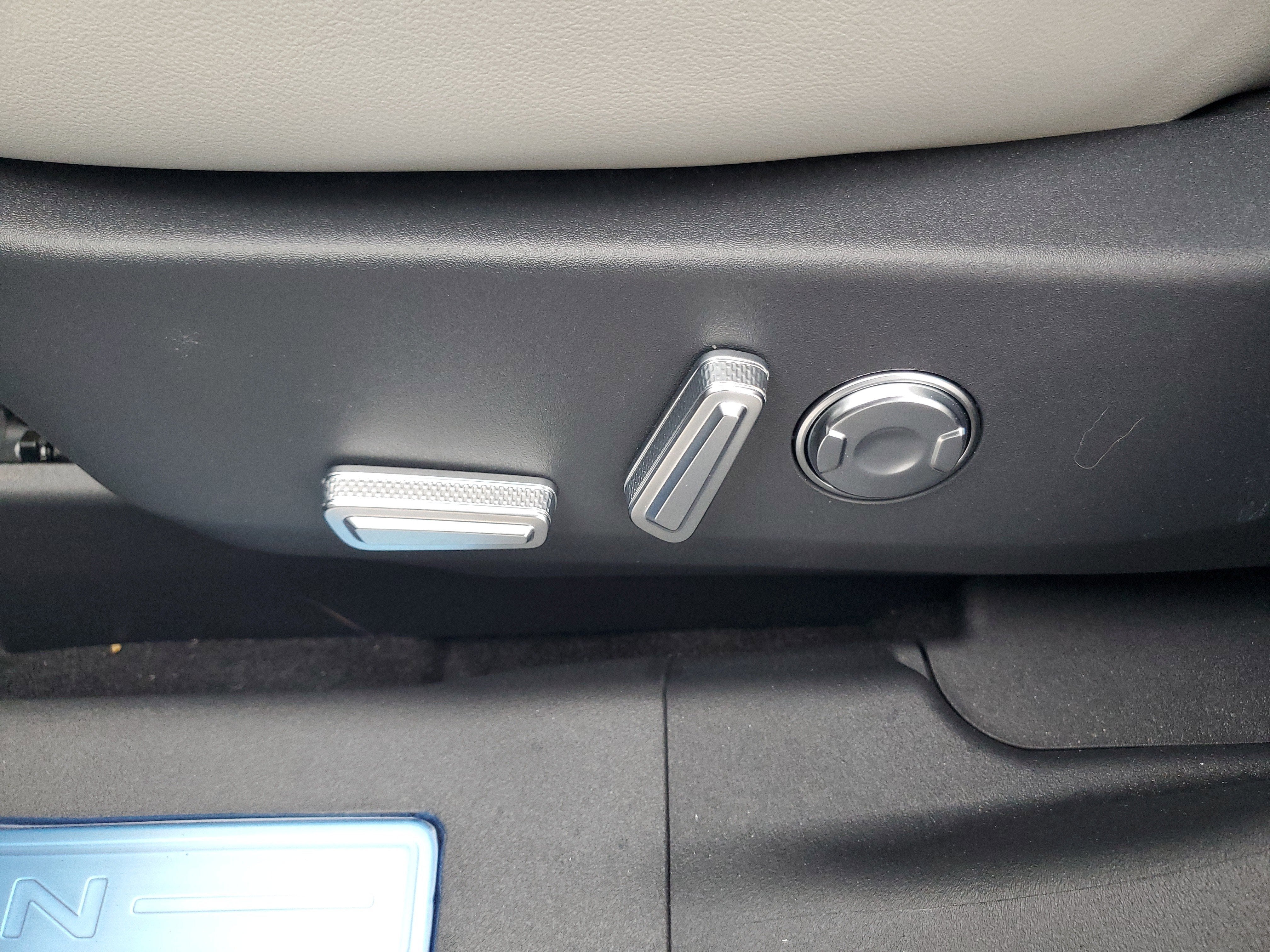 2026 Lincoln Nautilus Premiere Hybrid