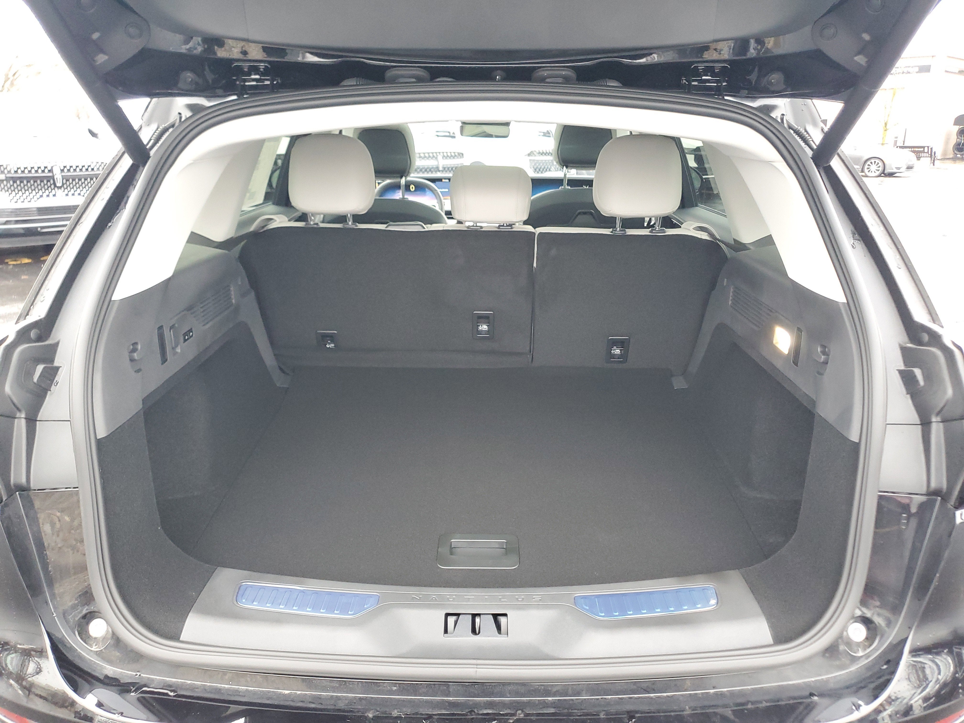 2026 Lincoln Nautilus Premiere Hybrid