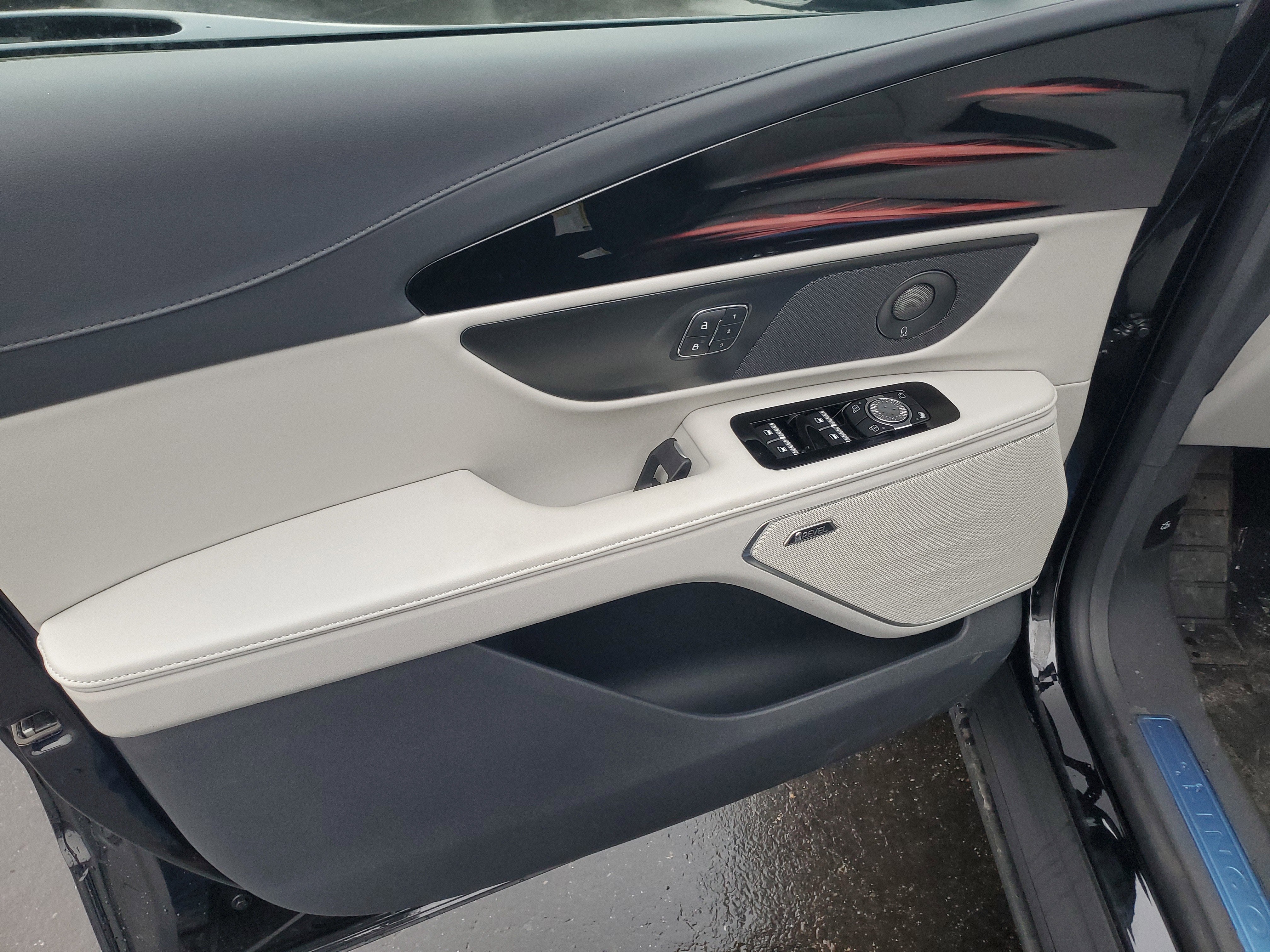 2026 Lincoln Nautilus Premiere Hybrid