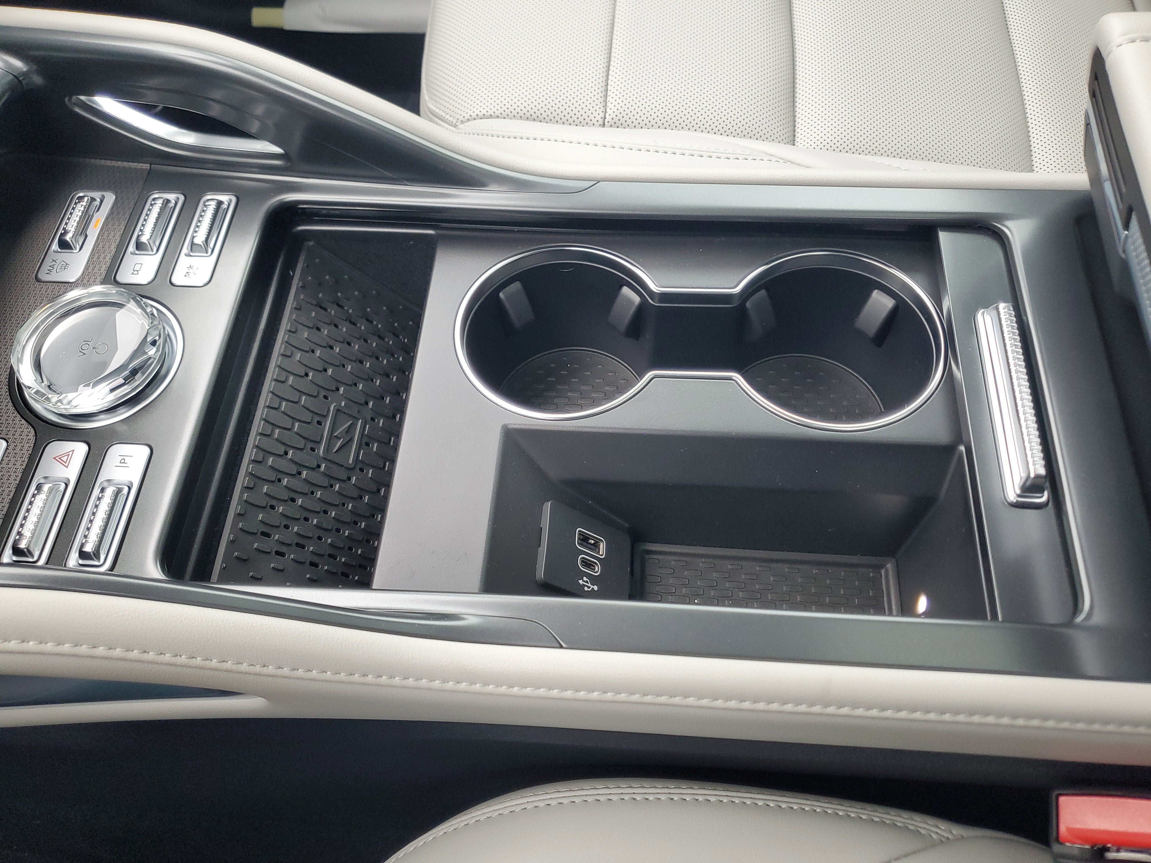 2026 Lincoln Nautilus Premiere Hybrid