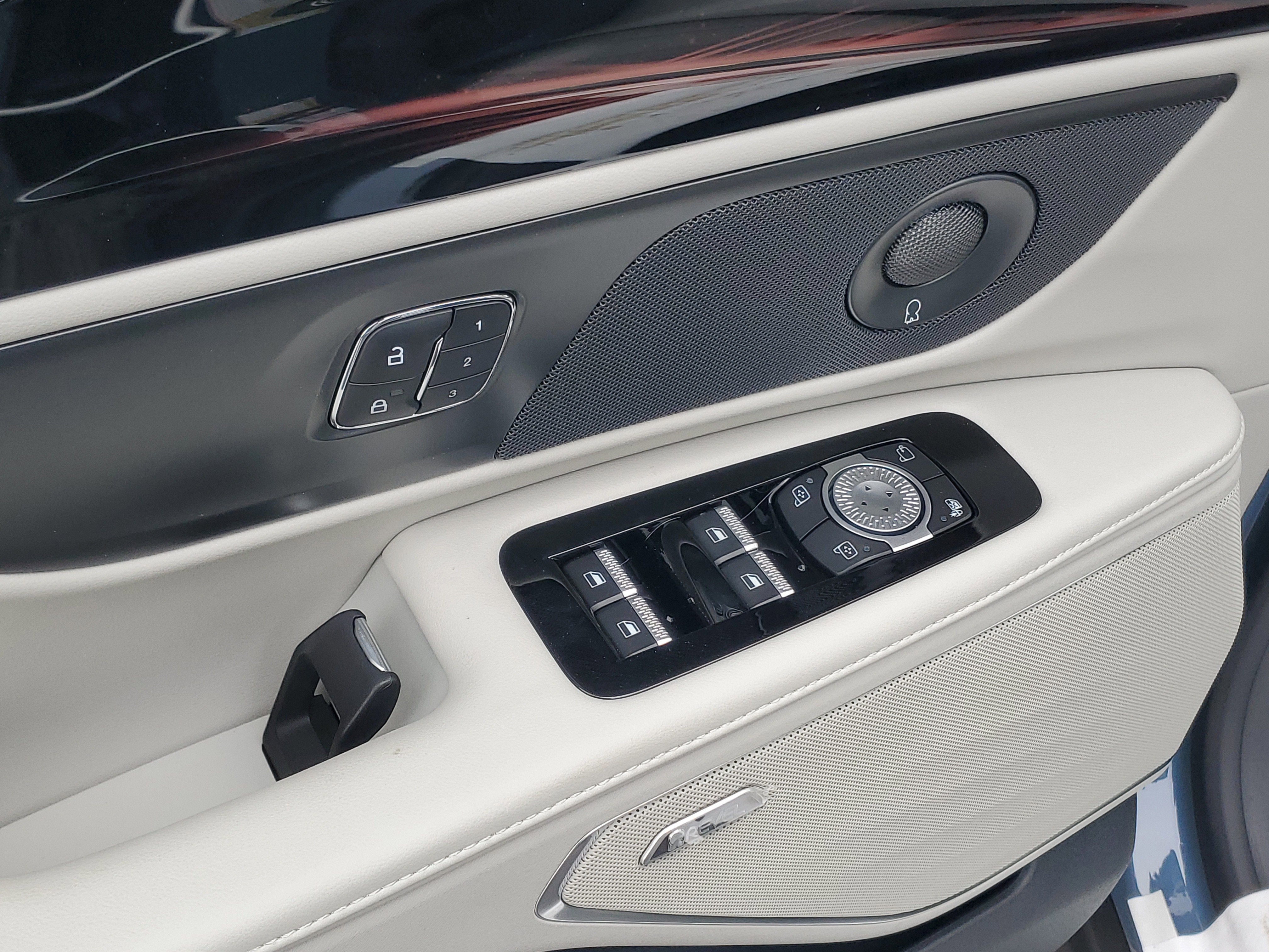 2026 Lincoln Nautilus Premiere Hybrid