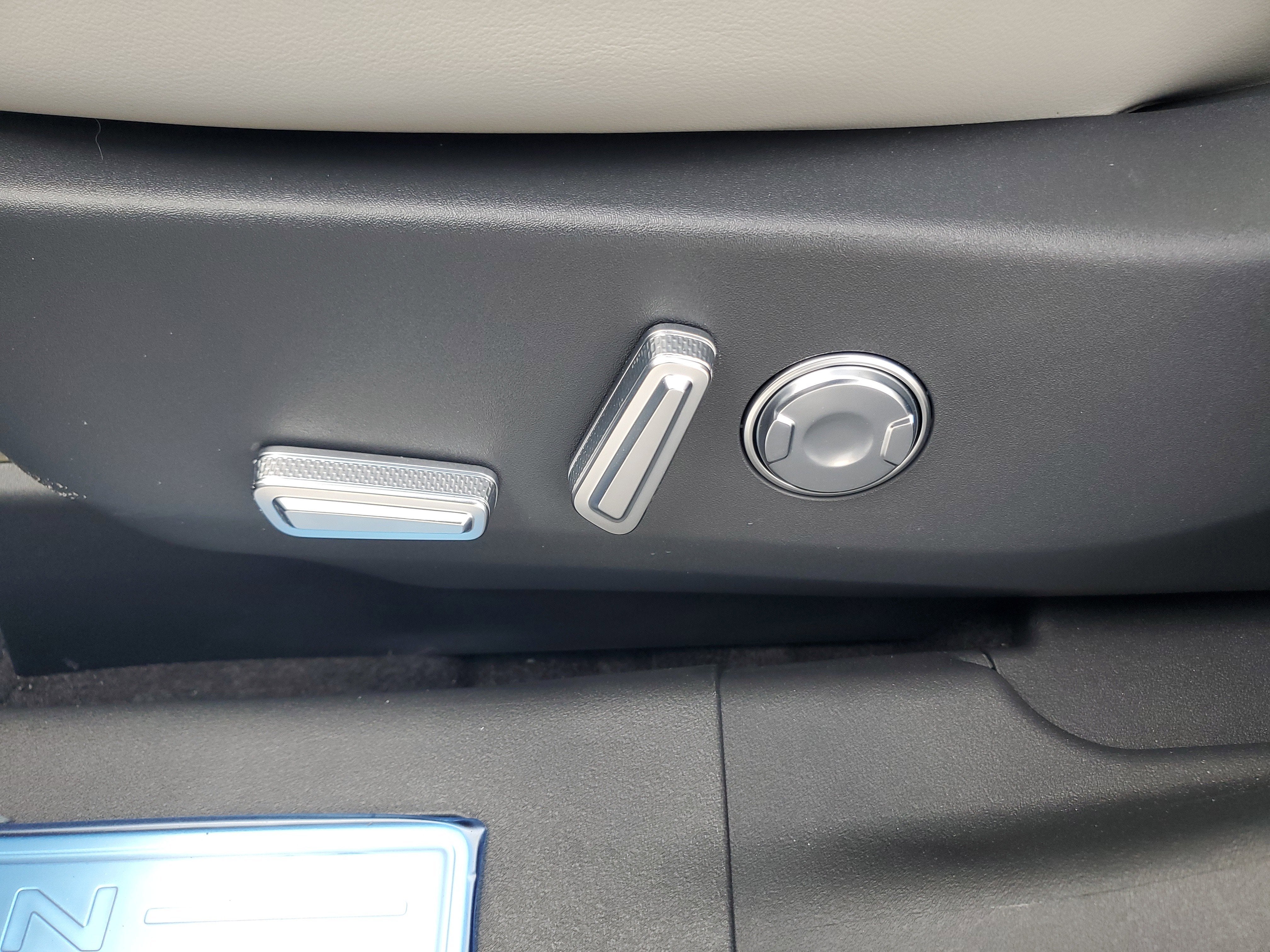 2026 Lincoln Nautilus Premiere Hybrid