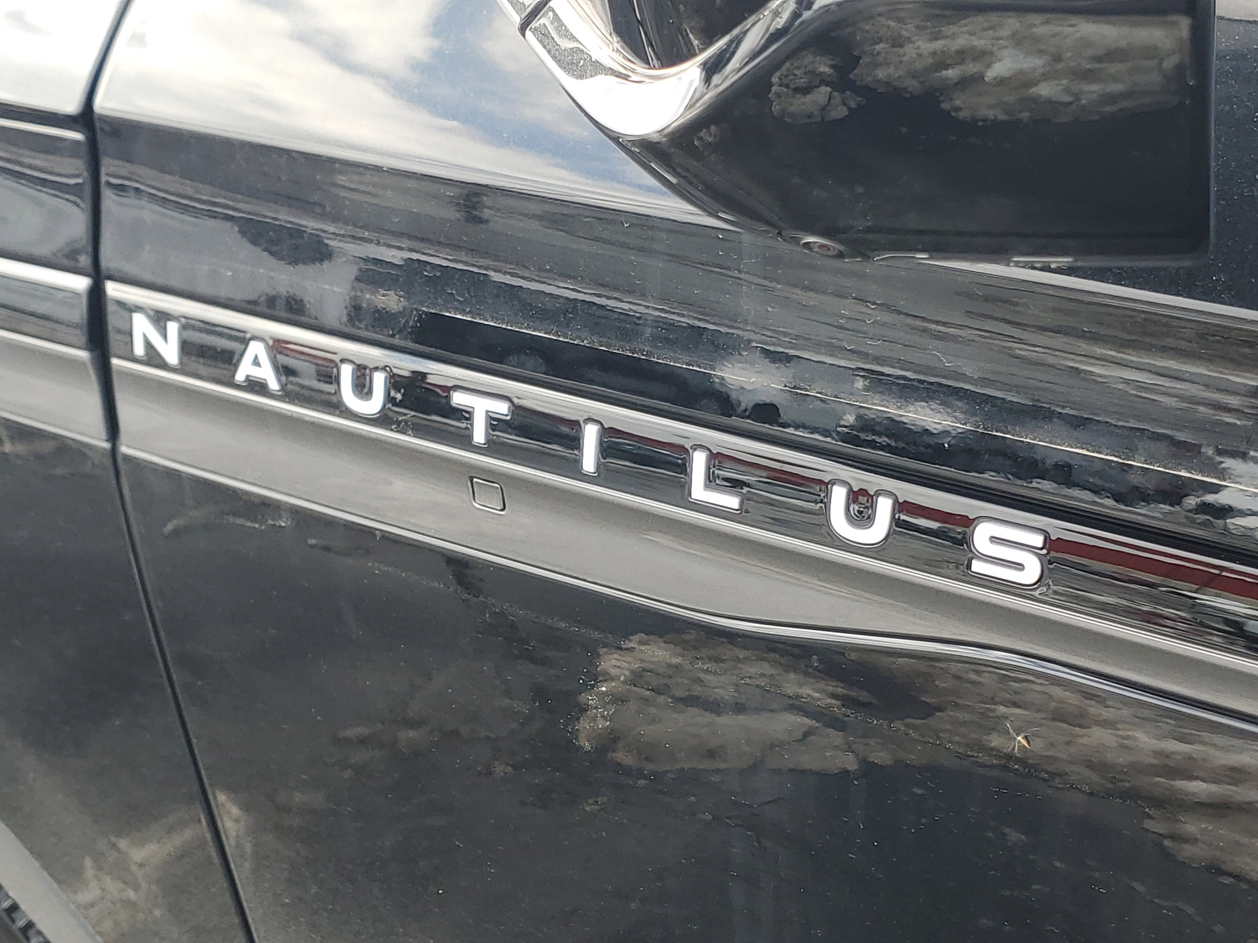 2026 Lincoln Nautilus Premiere Hybrid