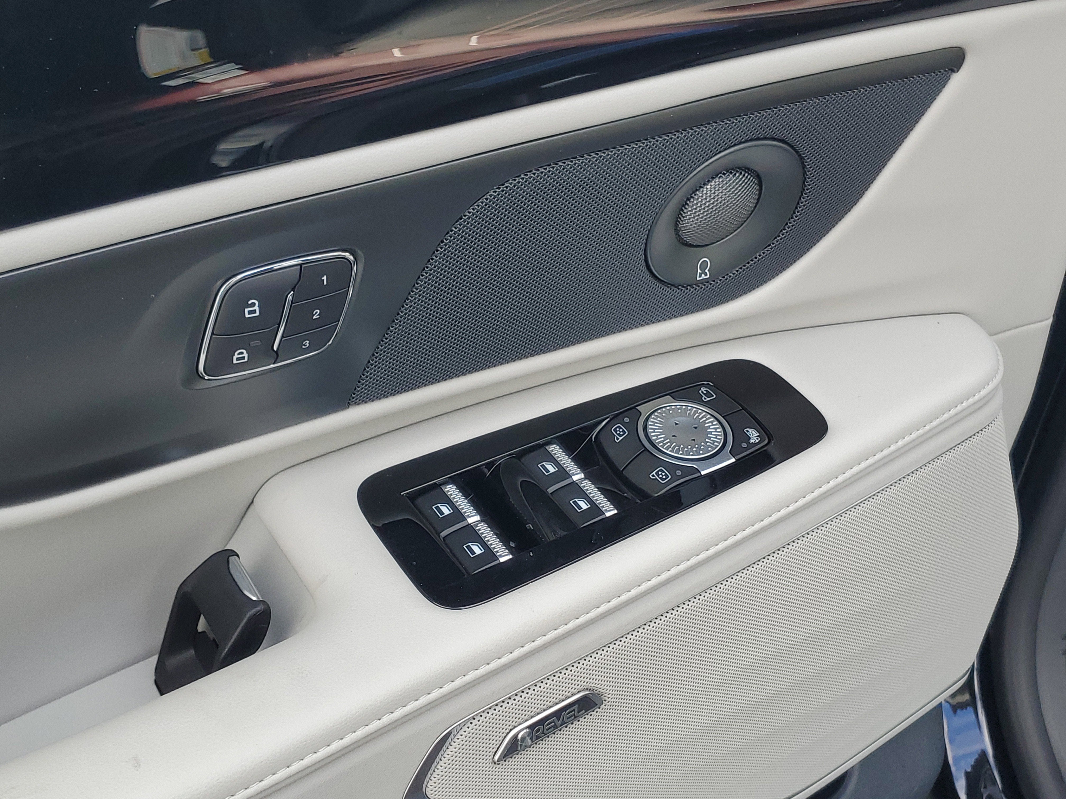 2026 Lincoln Nautilus Premiere Hybrid