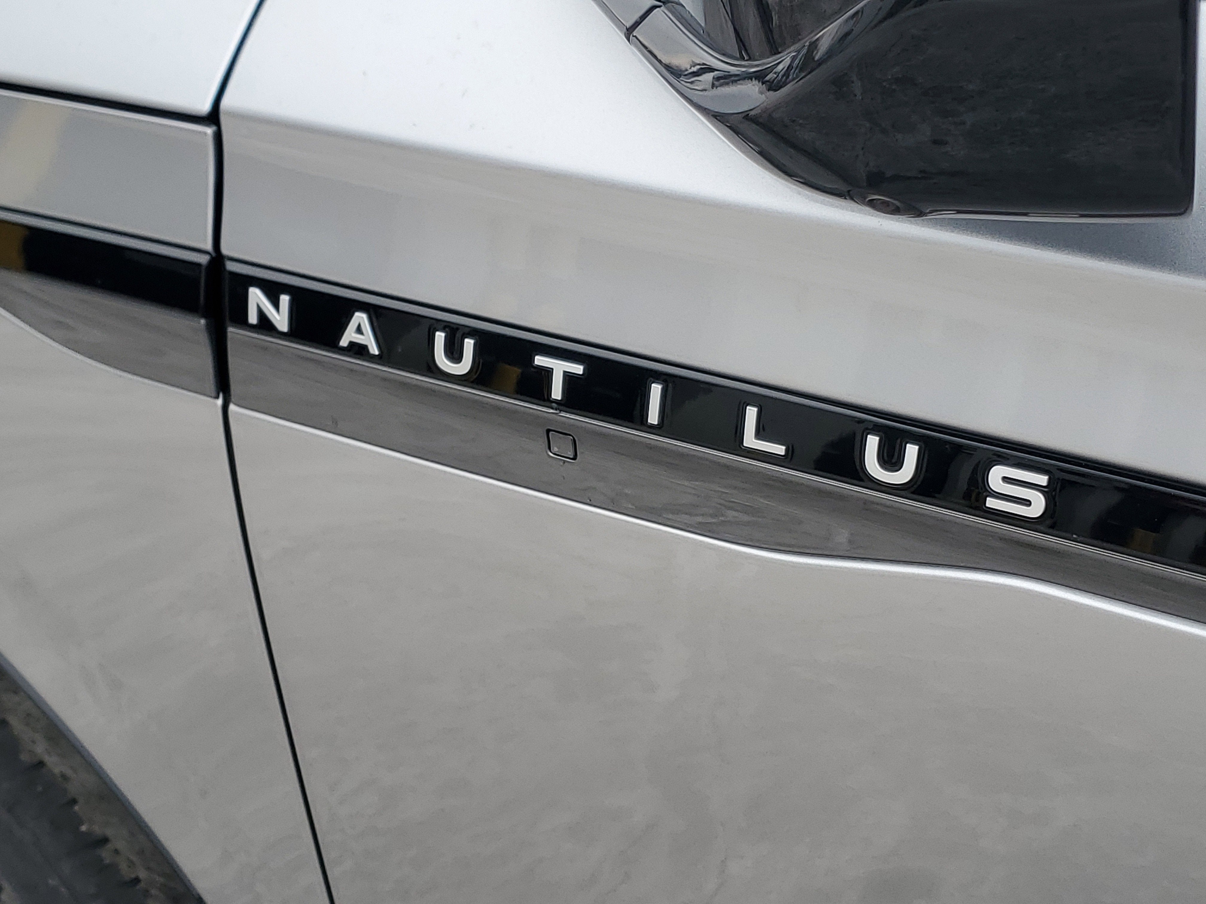 2026 Lincoln Nautilus Reserve Hybrid