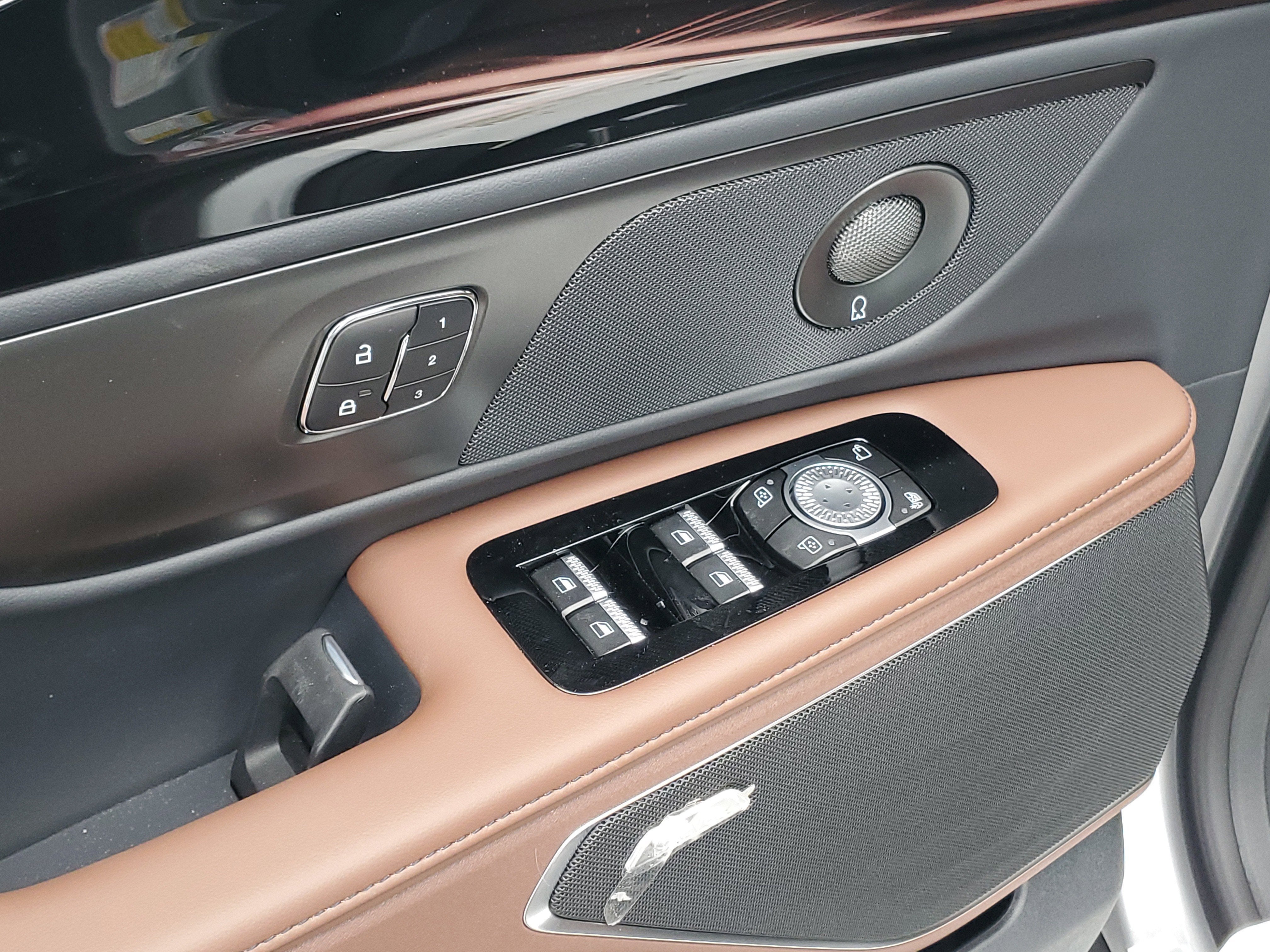 2026 Lincoln Nautilus Reserve Hybrid