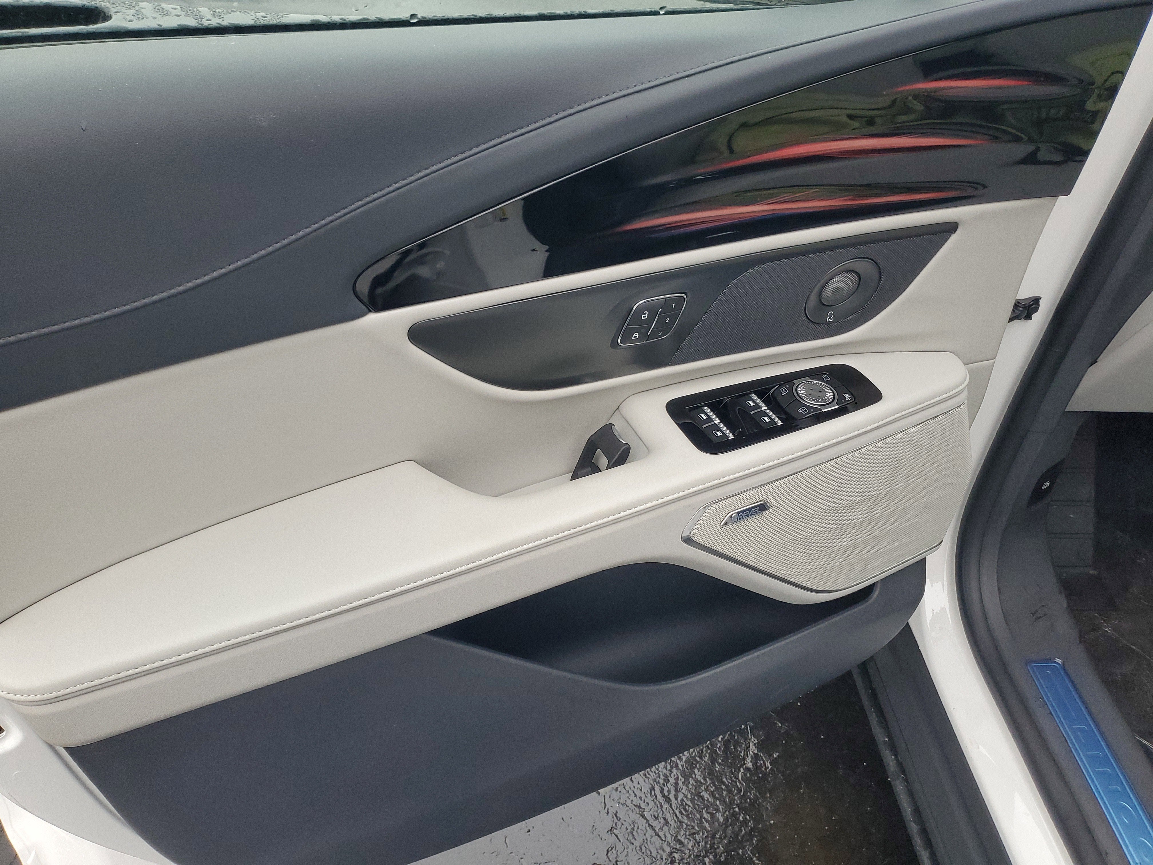 2026 Lincoln Nautilus Reserve Hybrid