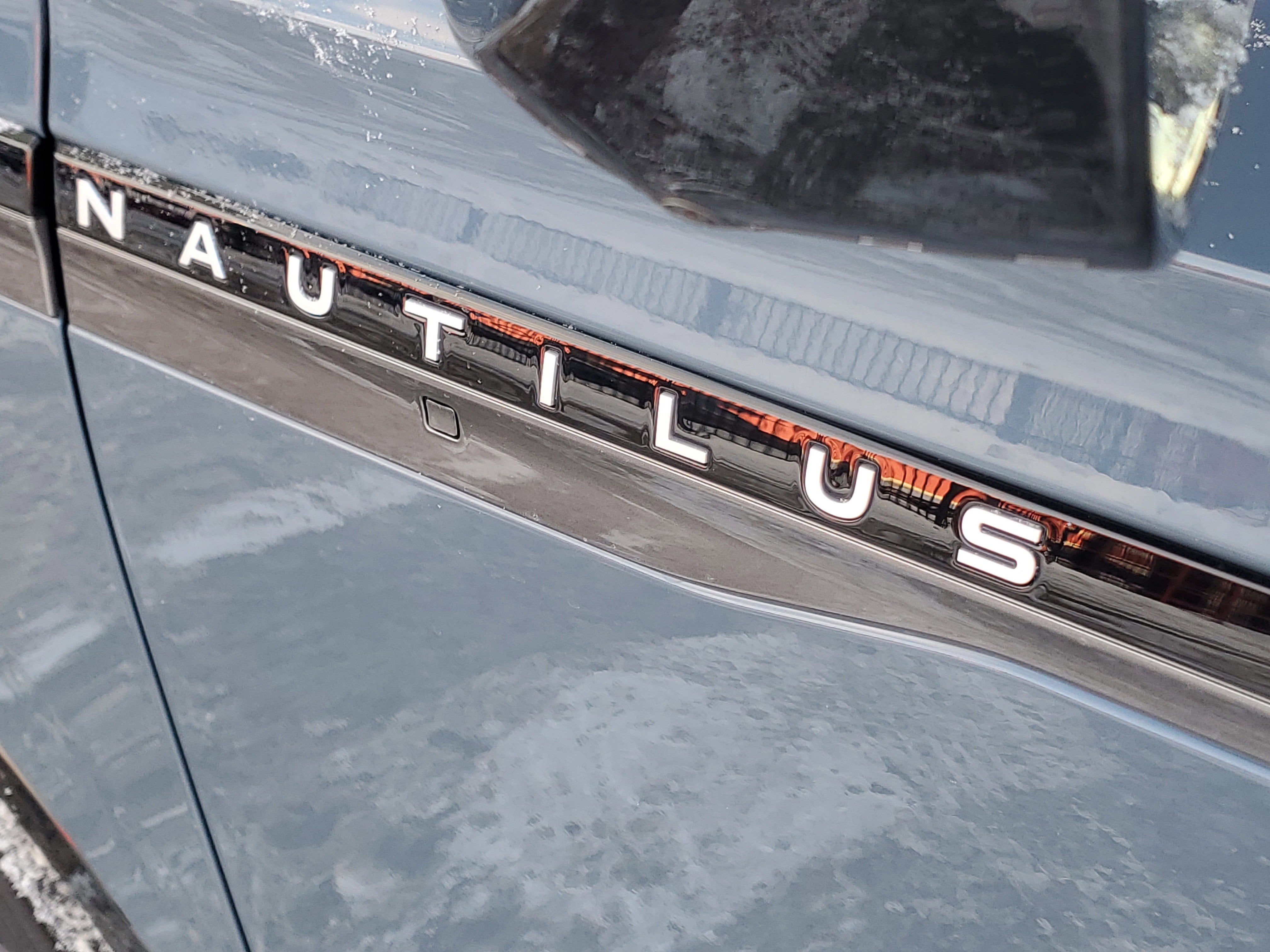 2026 Lincoln Nautilus Reserve Hybrid