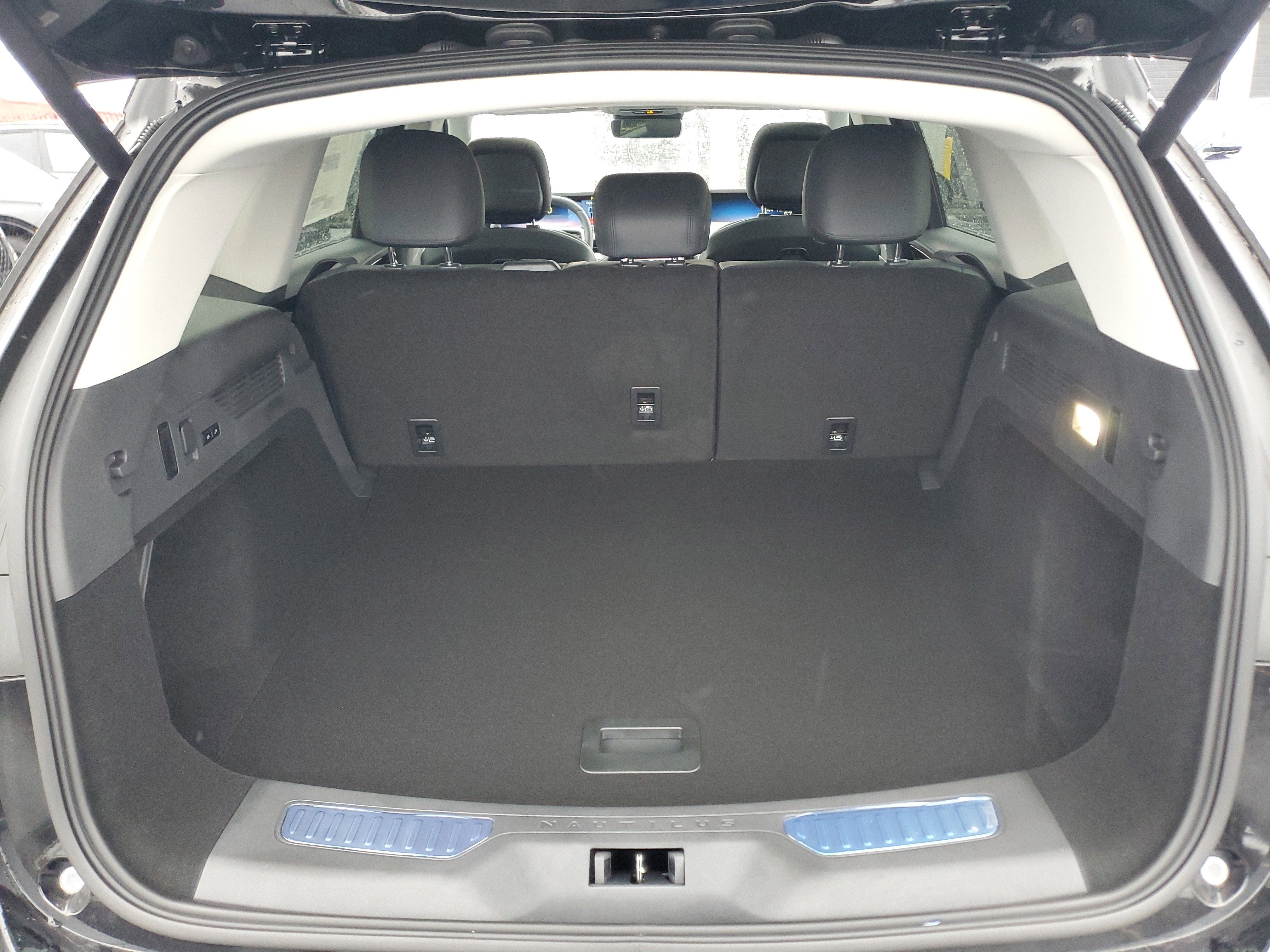 2026 Lincoln Nautilus Reserve Hybrid