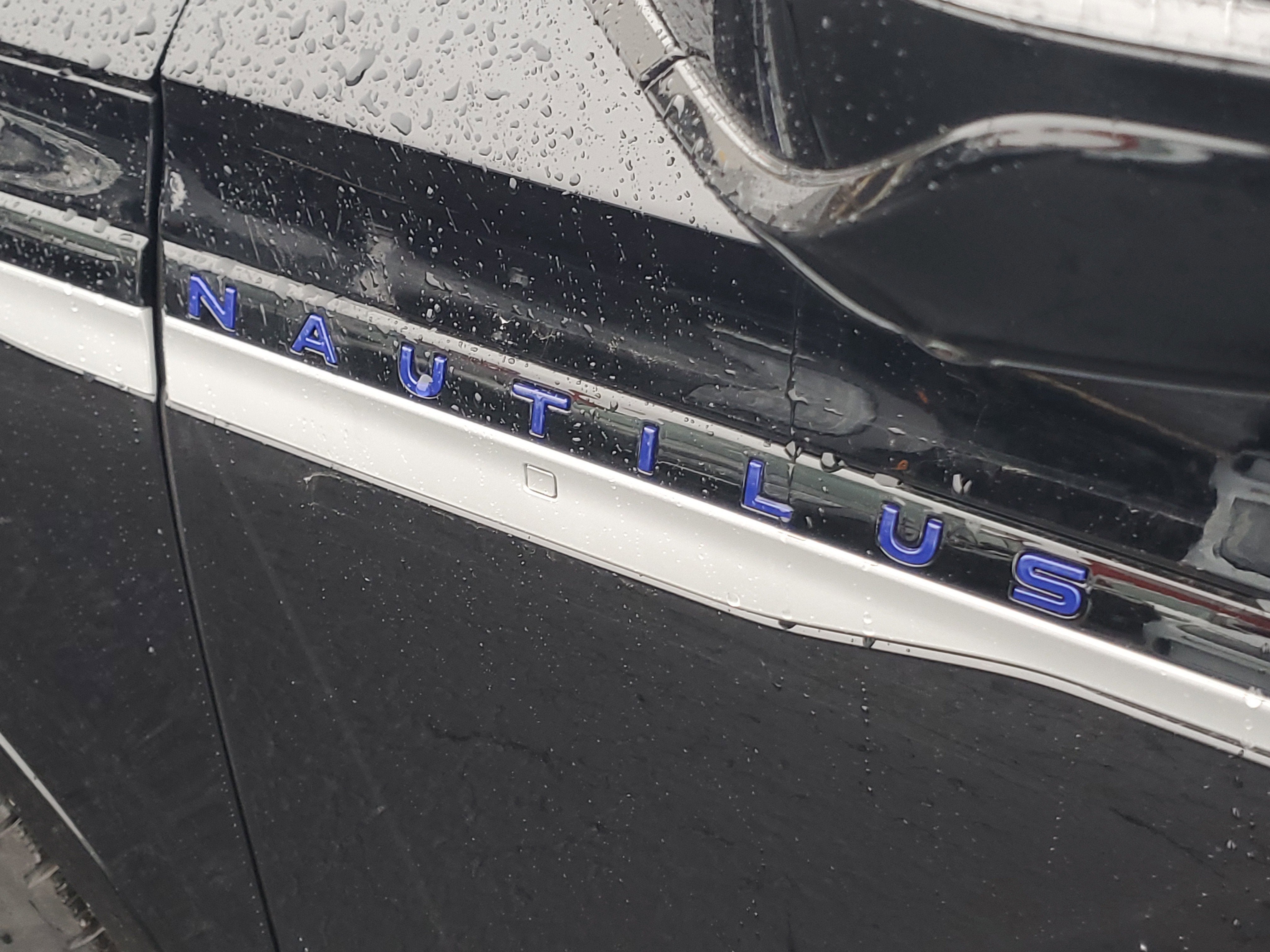 2026 Lincoln Nautilus Reserve Hybrid