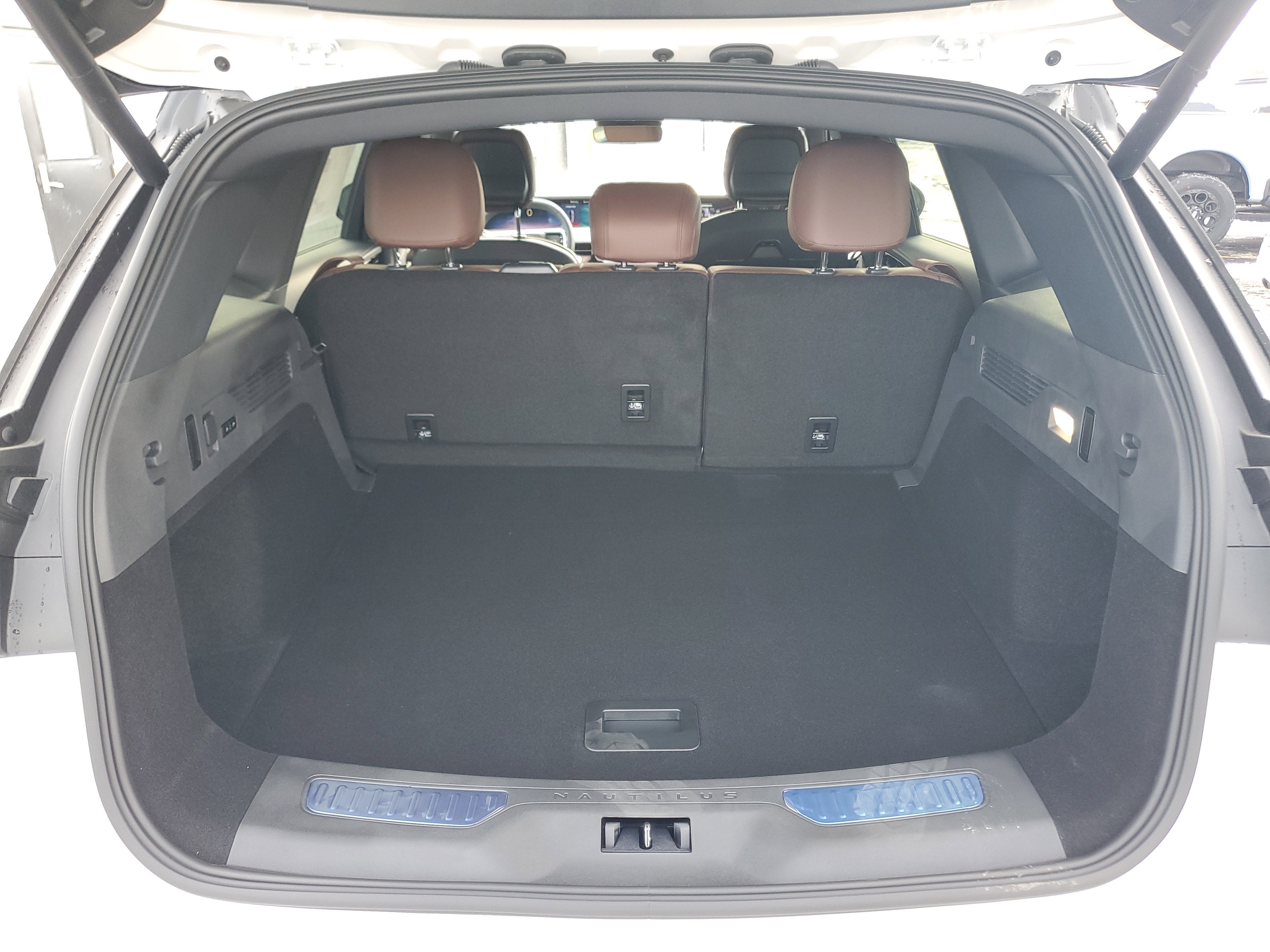 2026 Lincoln Nautilus Reserve Hybrid