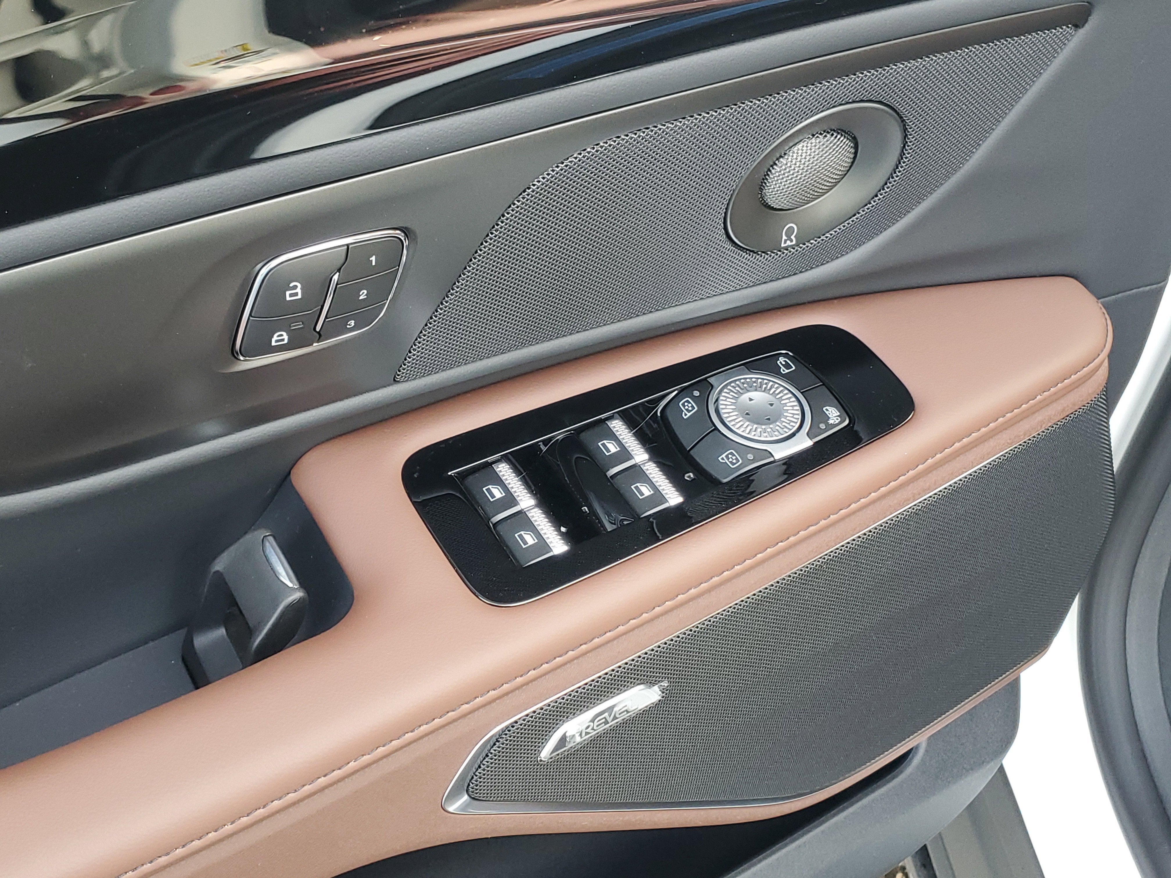 2026 Lincoln Nautilus Reserve Hybrid