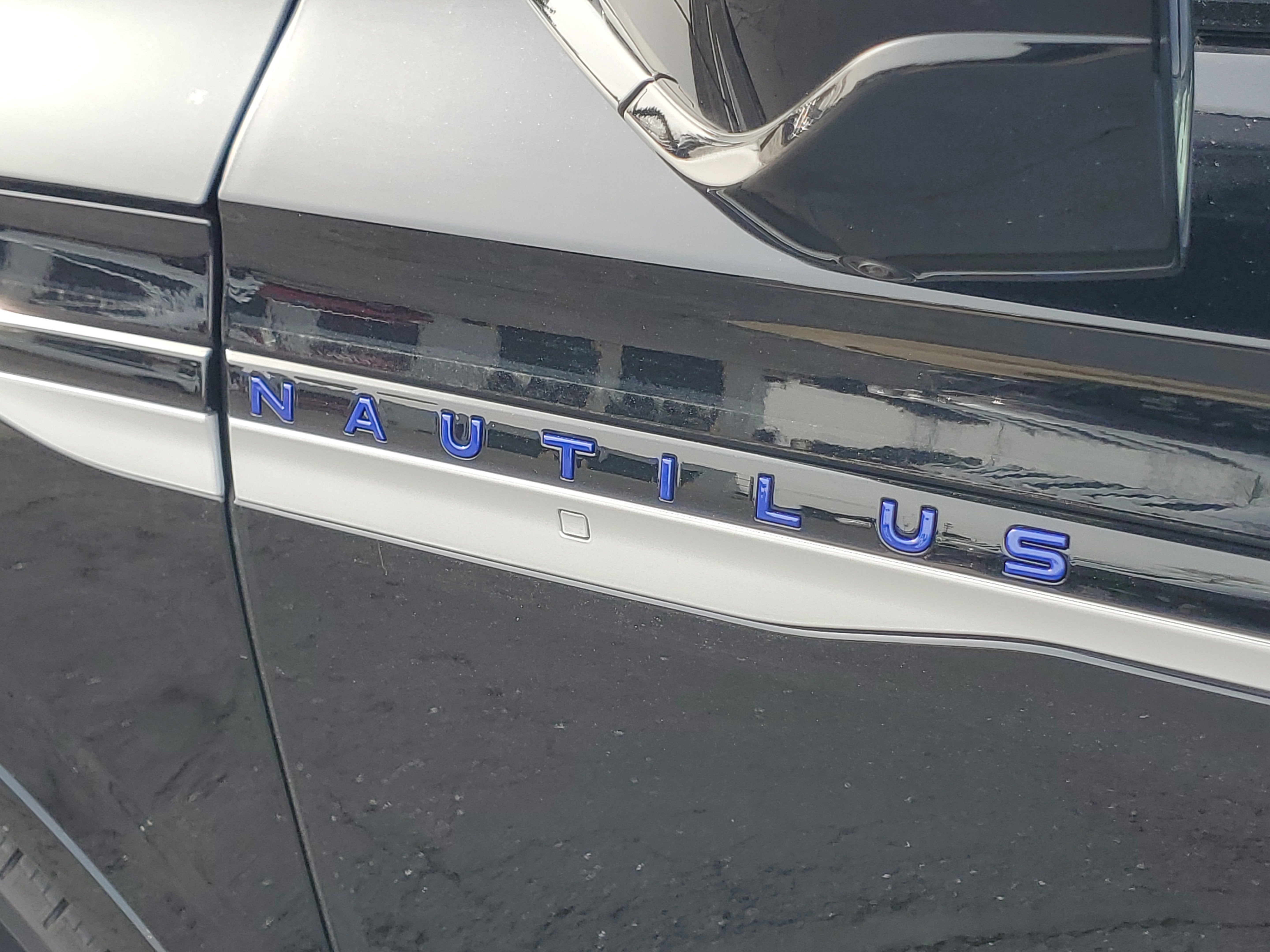 2025 Lincoln Nautilus Reserve