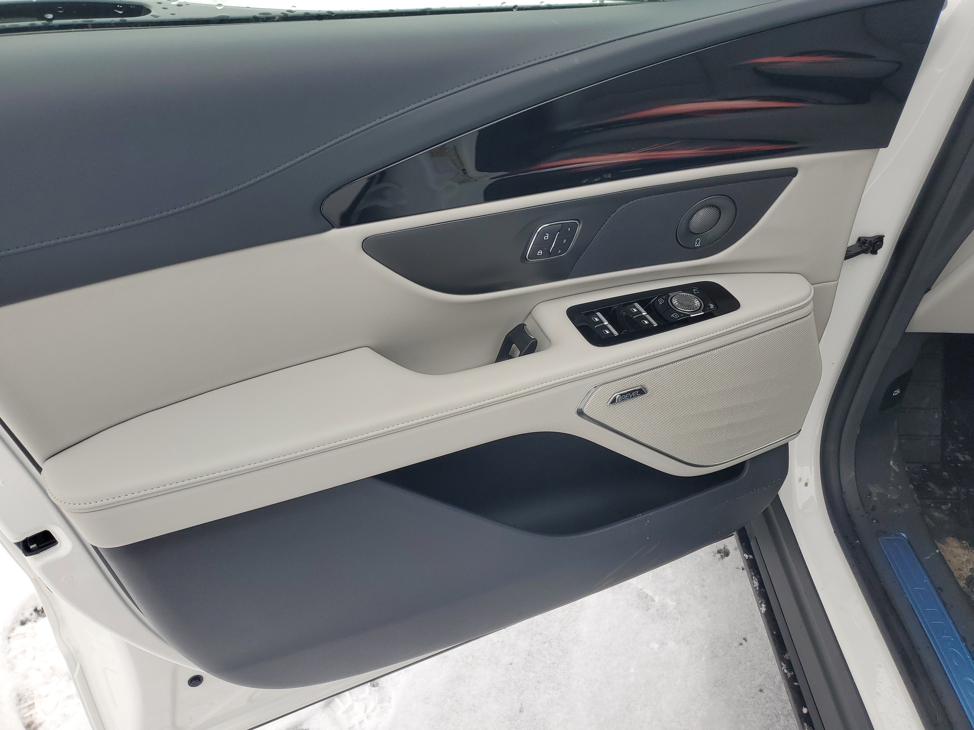 2026 Lincoln Nautilus Reserve Hybrid