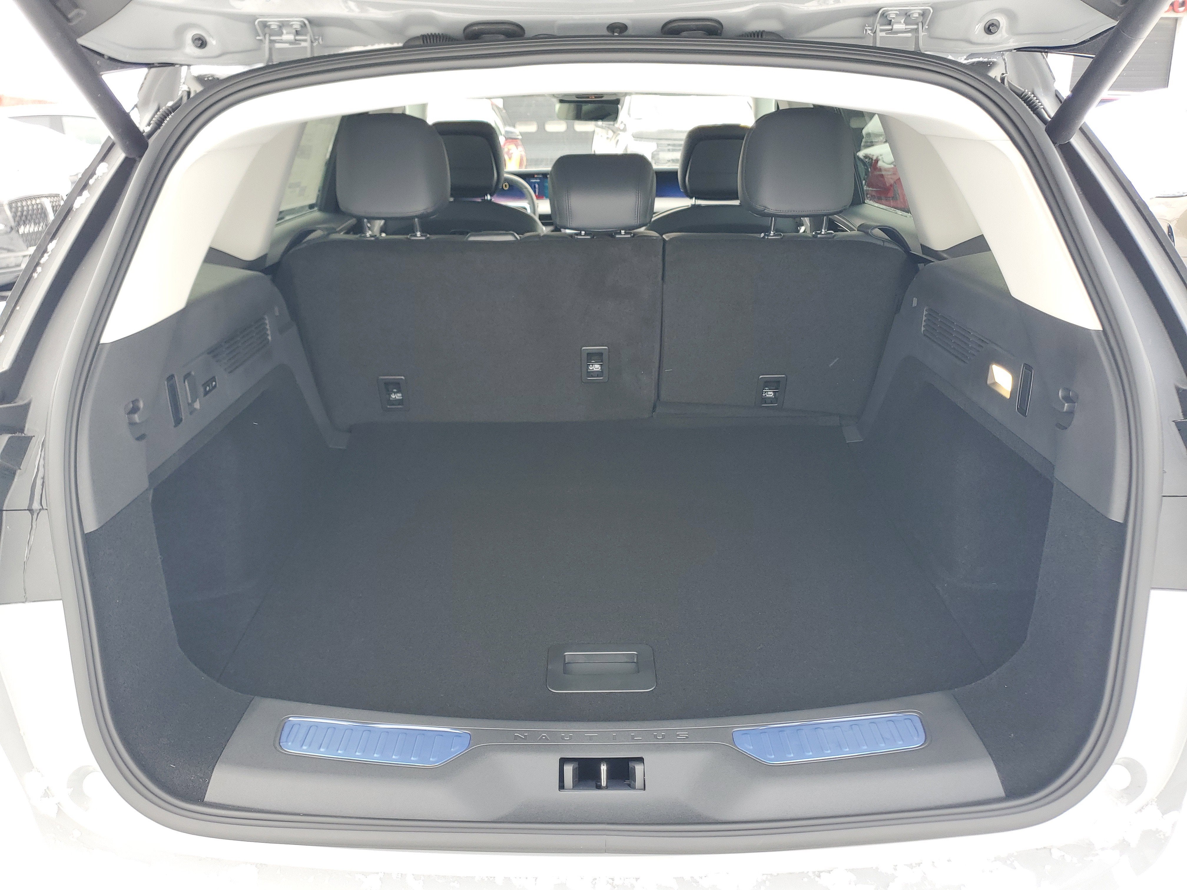 2026 Lincoln Nautilus Reserve Hybrid