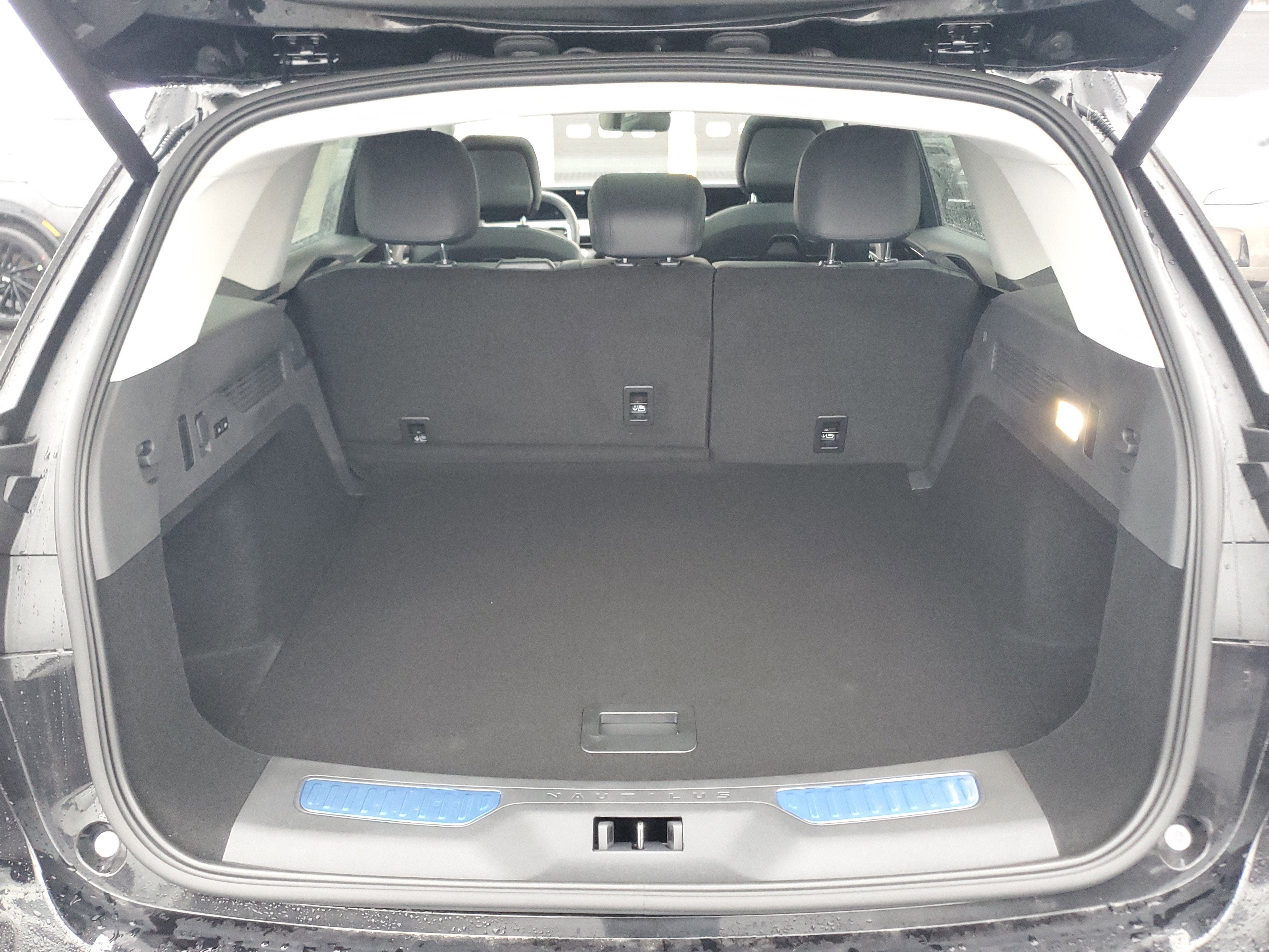 2026 Lincoln Nautilus Reserve Hybrid