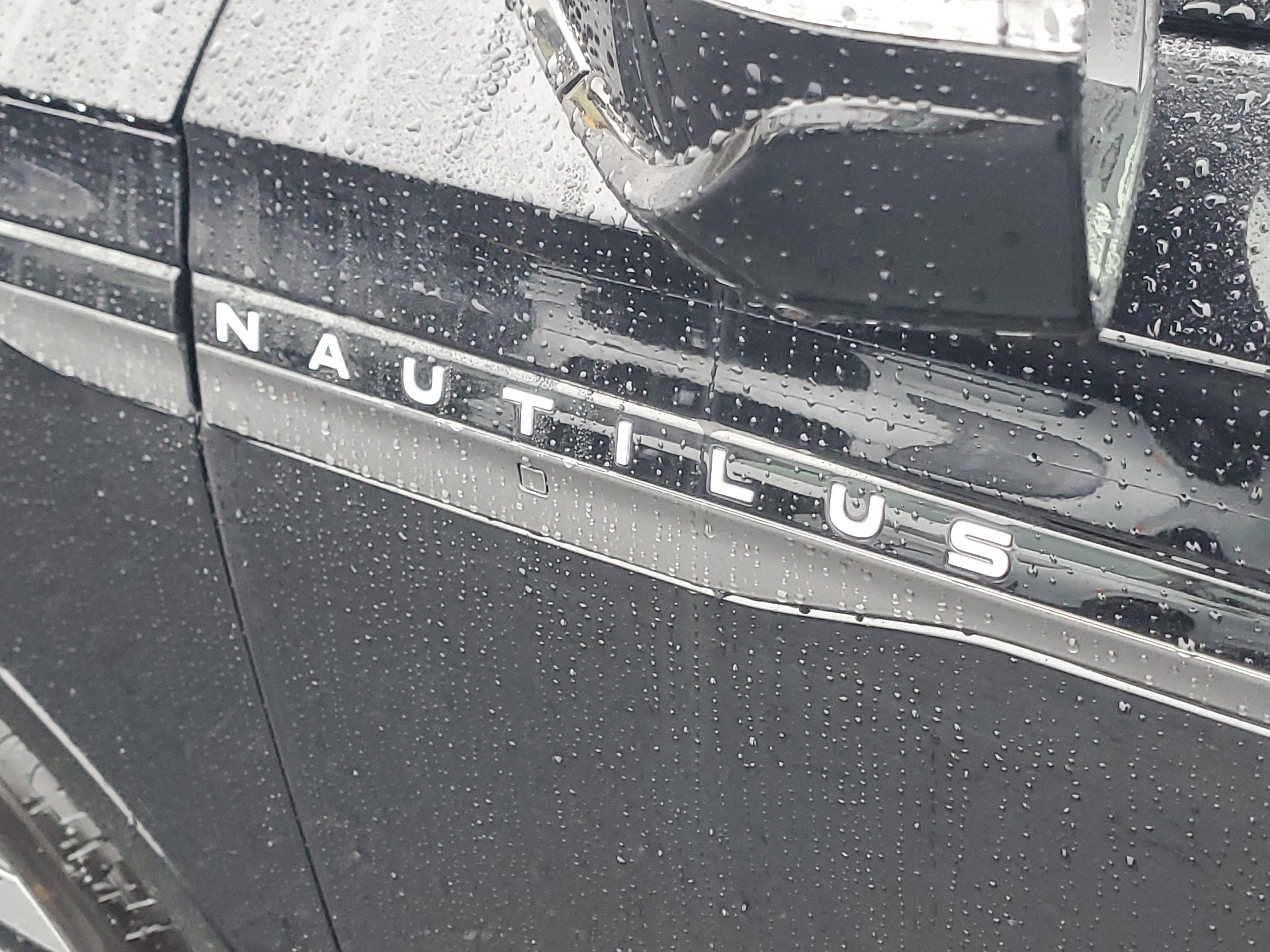 2026 Lincoln Nautilus Reserve Hybrid