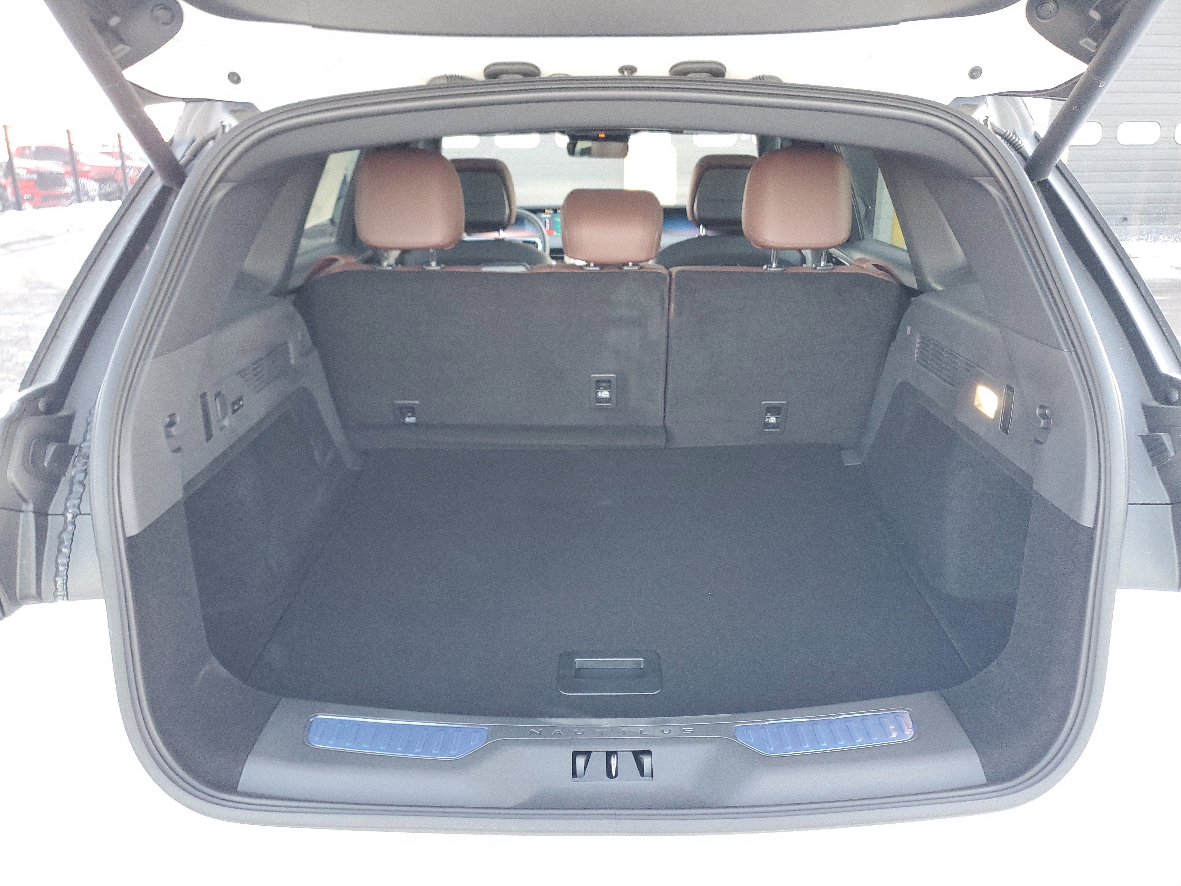 2026 Lincoln Nautilus Reserve Hybrid