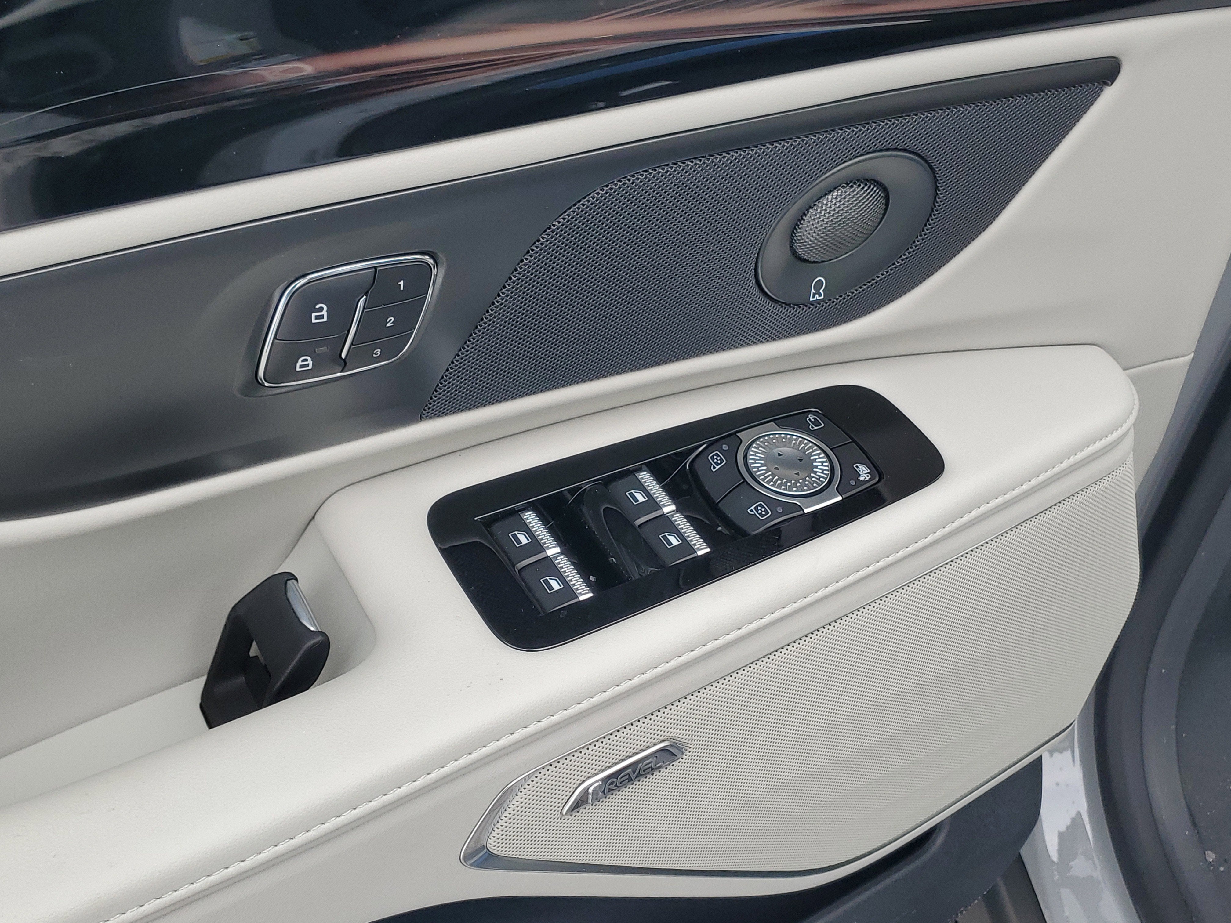 2026 Lincoln Nautilus Reserve Hybrid