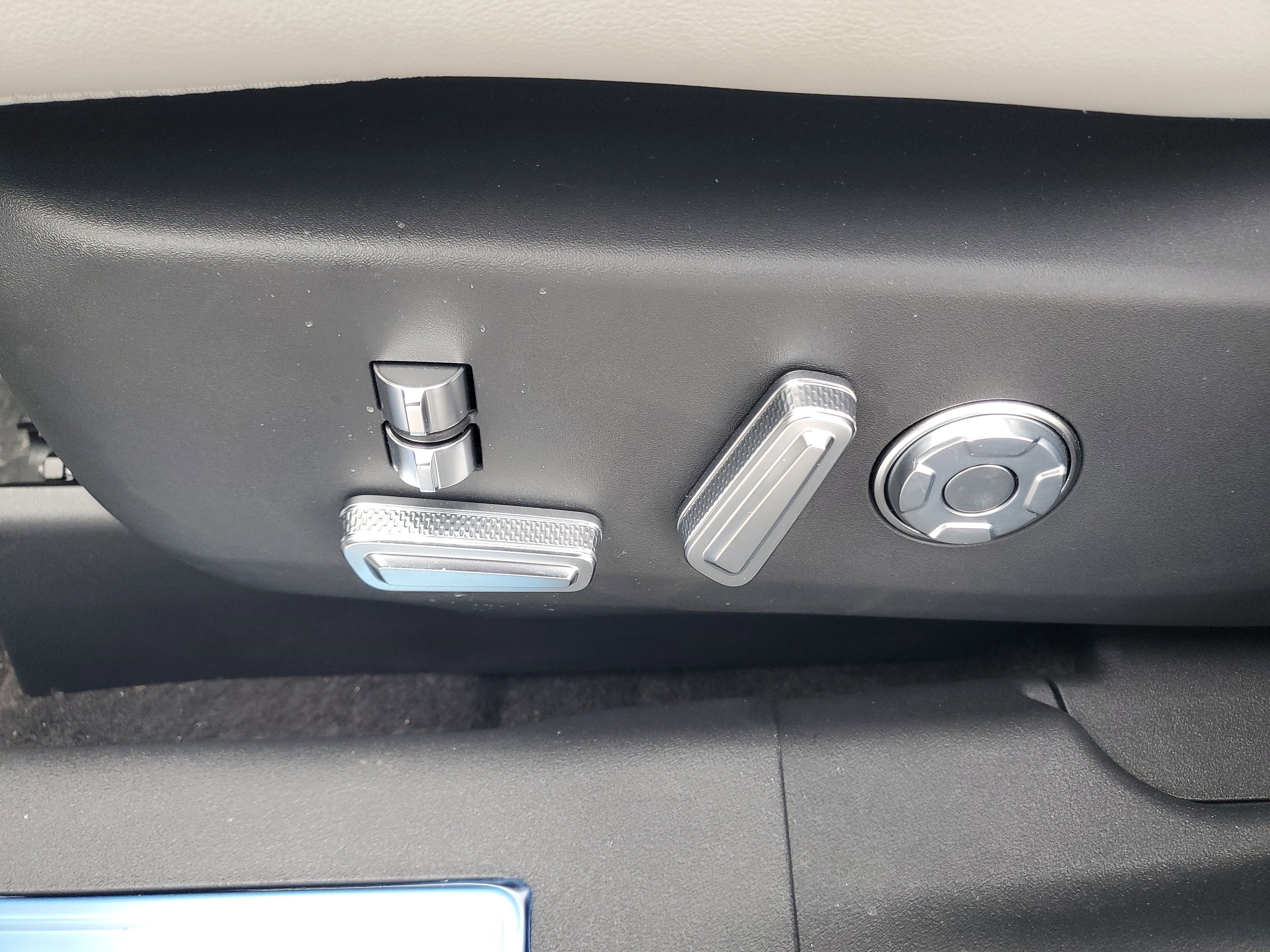 2026 Lincoln Nautilus Reserve Hybrid