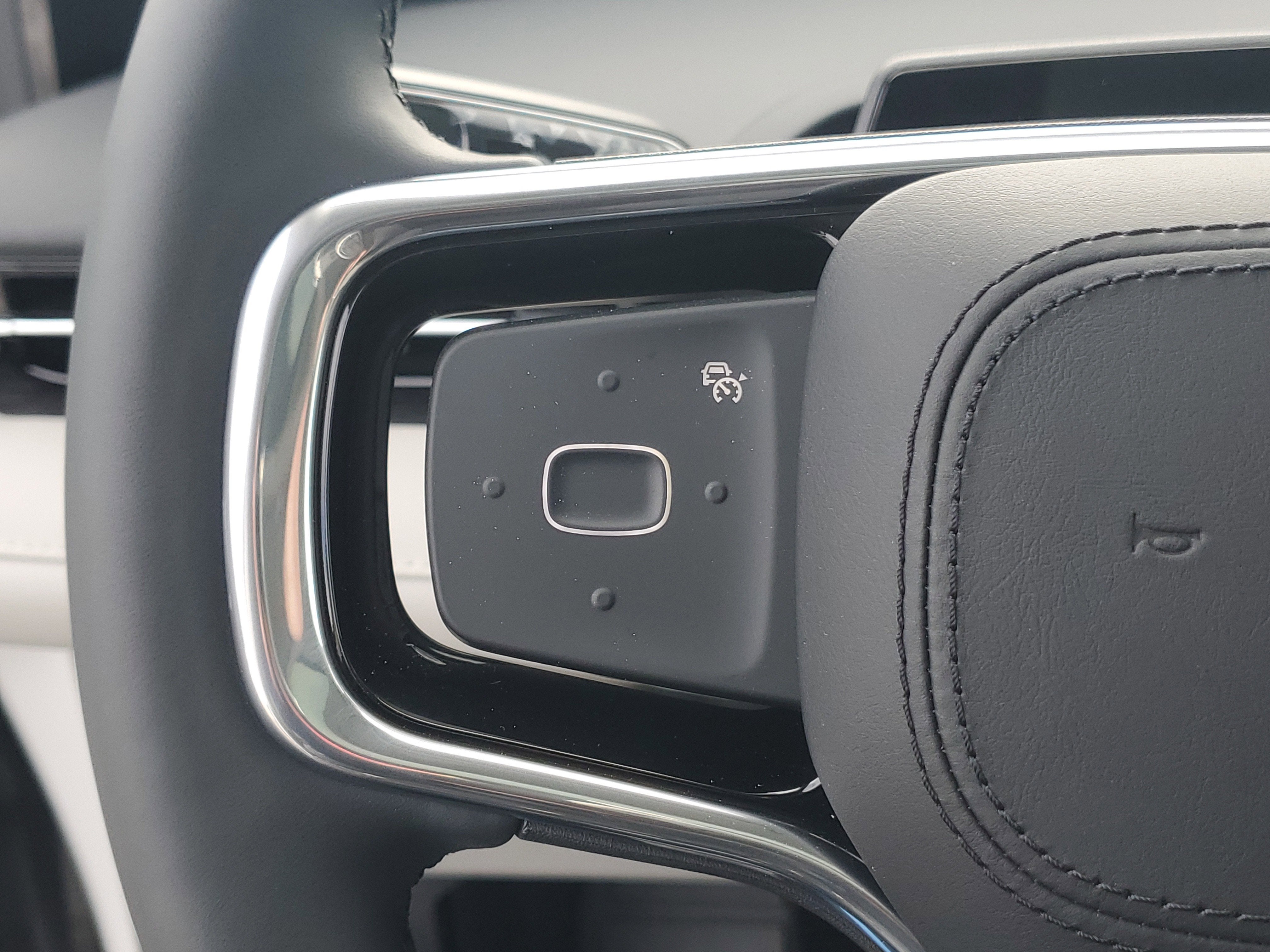 2026 Lincoln Nautilus Reserve Hybrid