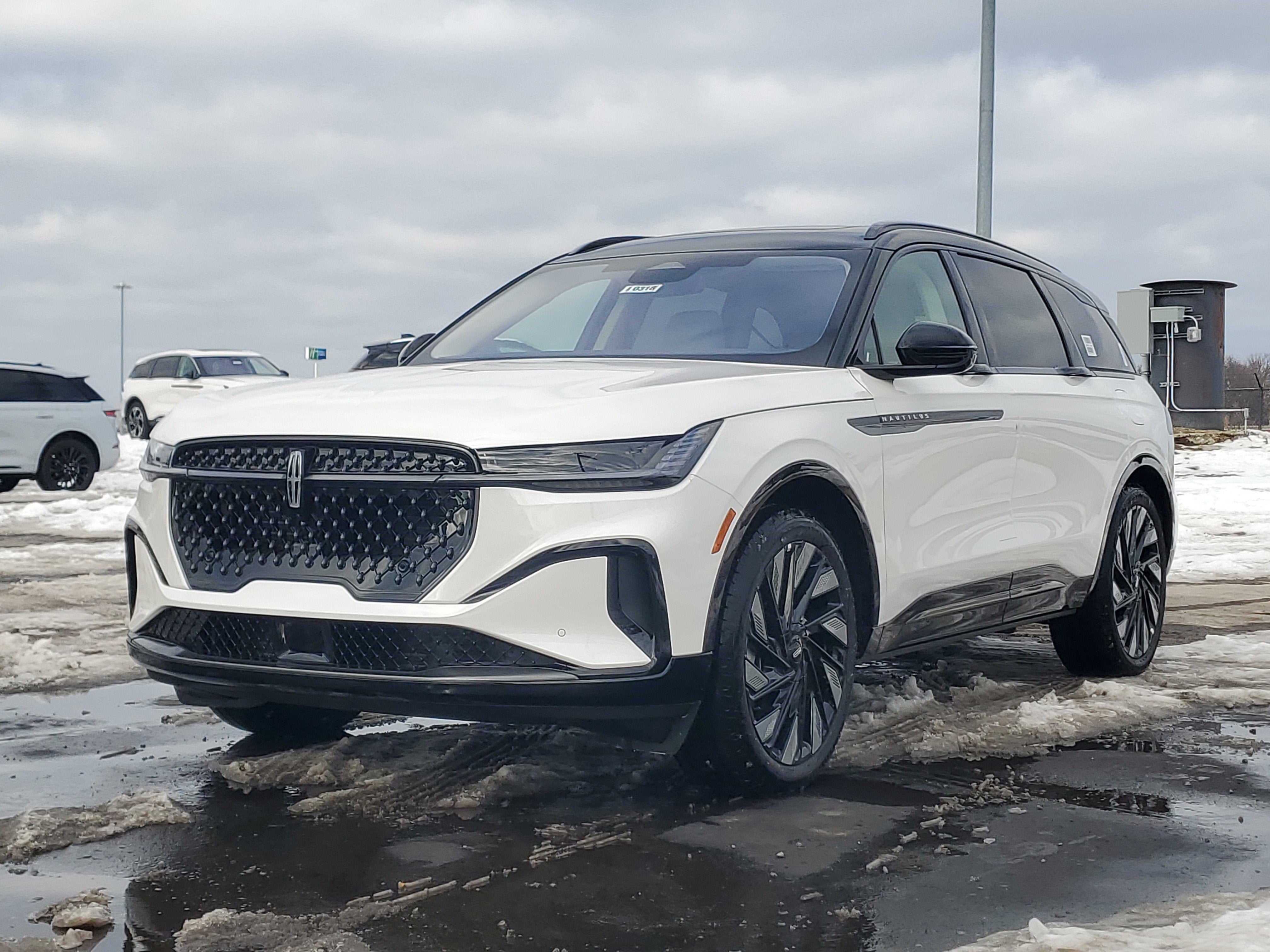 2026 Lincoln Nautilus Reserve Hybrid